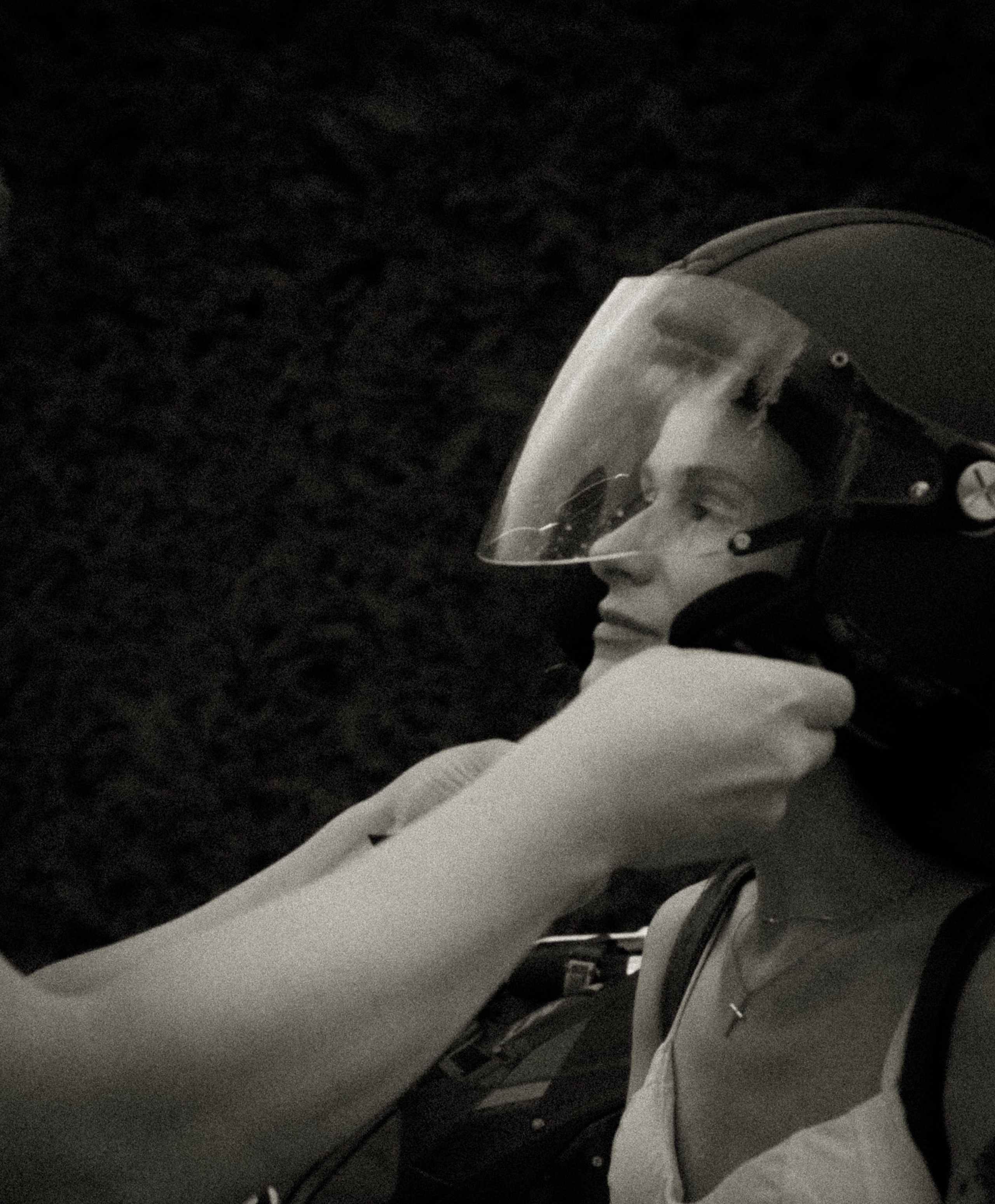 Balade en moto. Histoires d’amour, séances photos de famille et de mariage en France