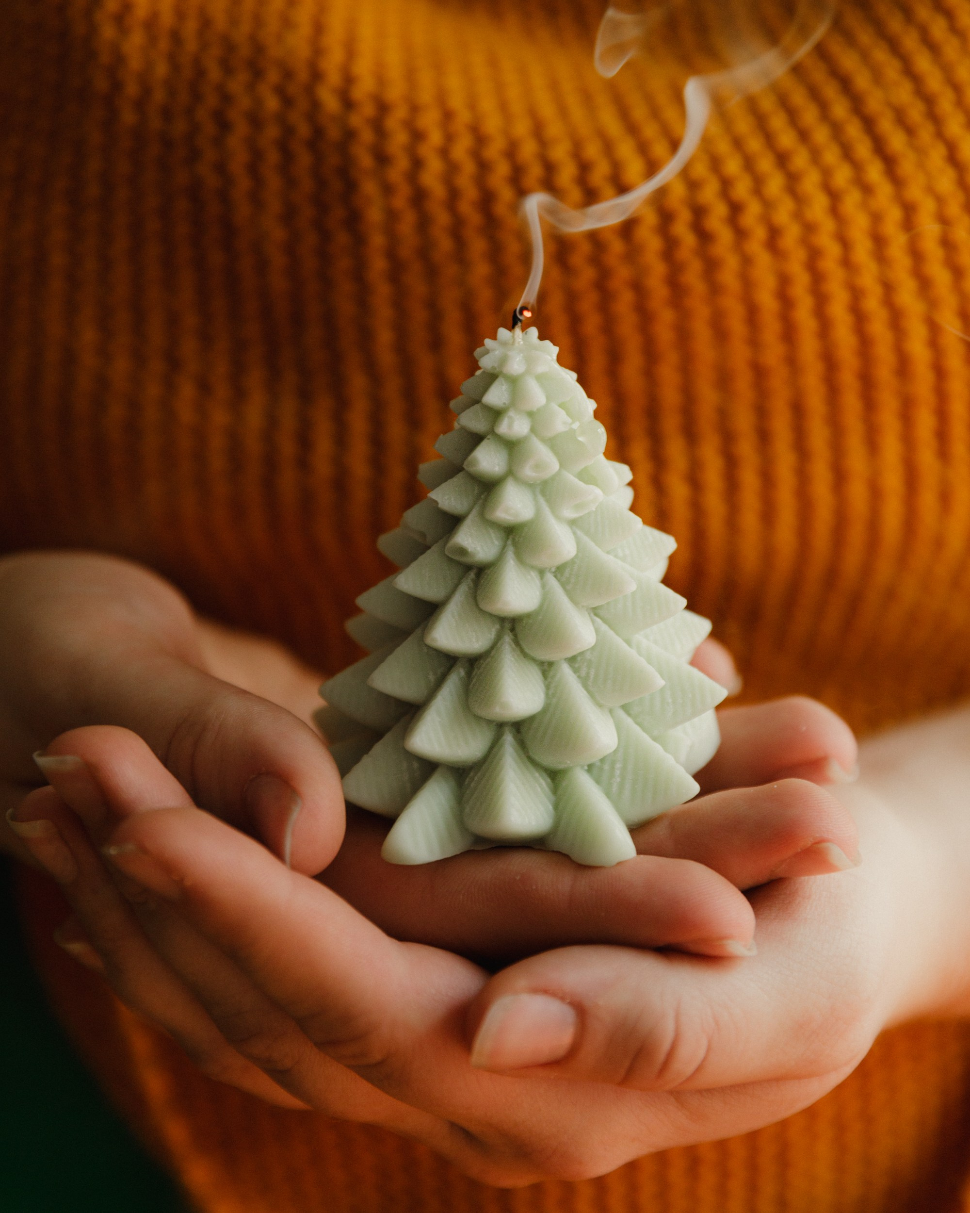 Candles | insta content. Kaja | fotograf we Wrocławiu | ludzie i psy