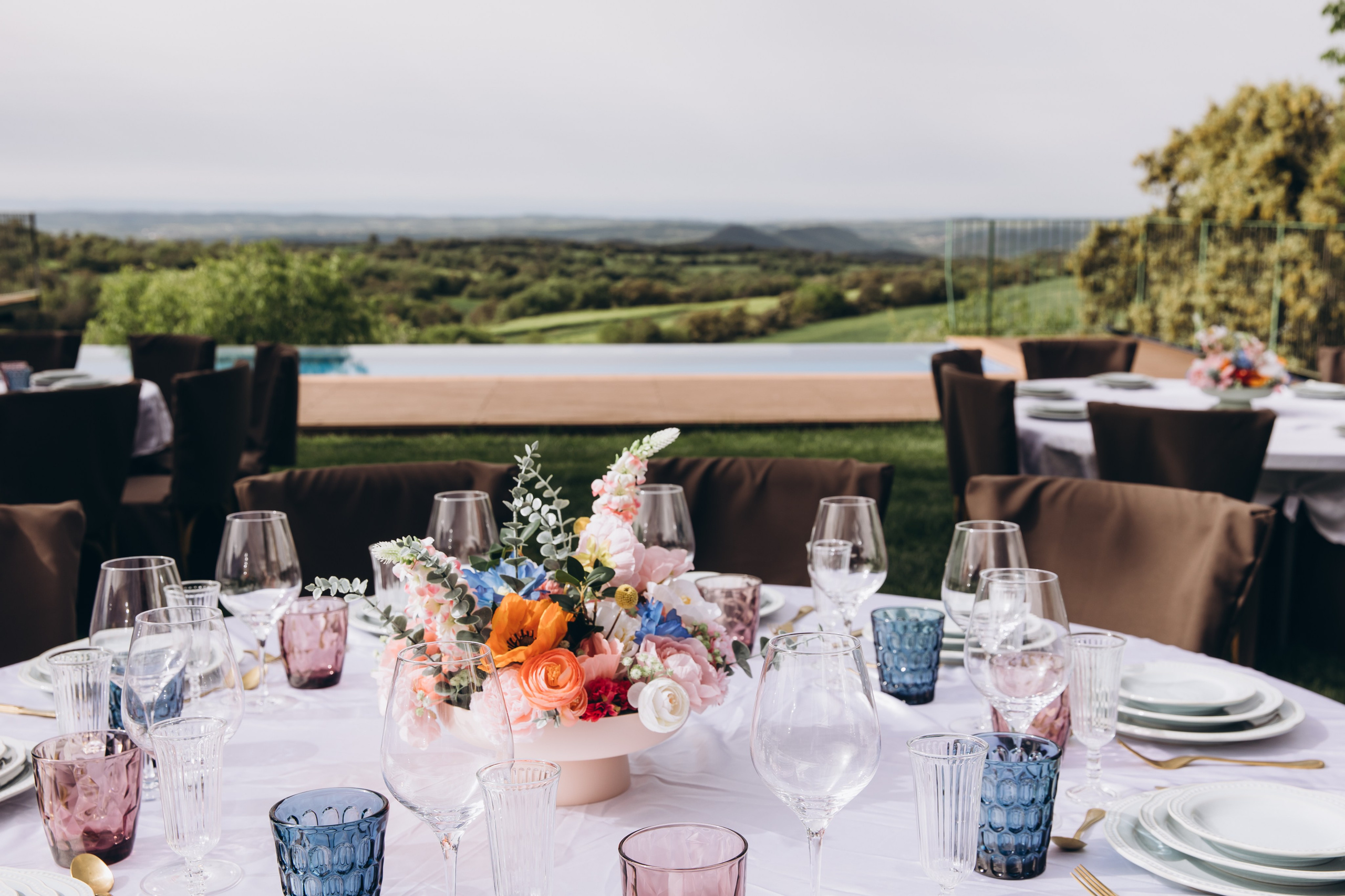 Wedding photoshoot in Barcelona with Mediterranean sea views – wedding photographer Spain, Italy, France.