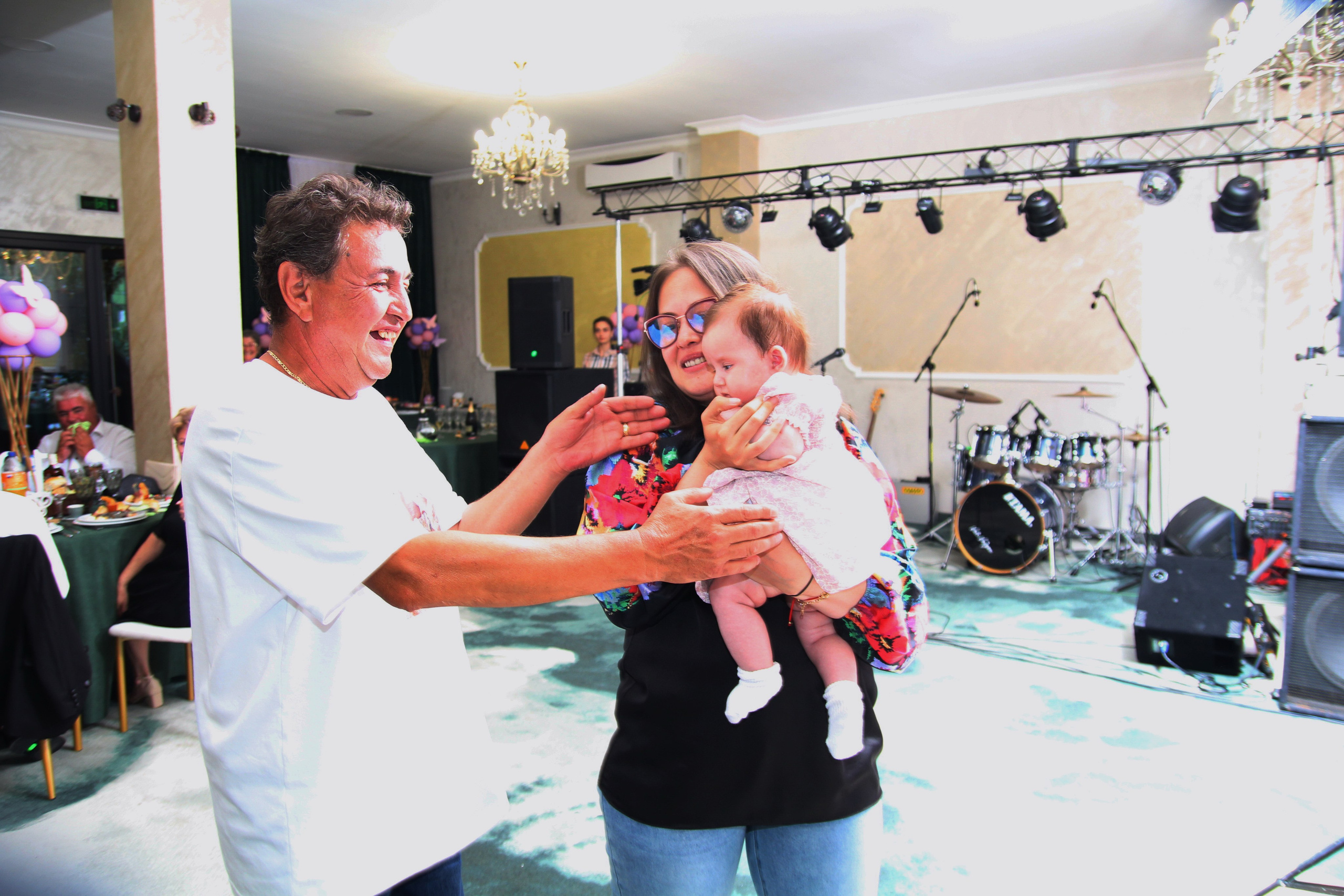 BYZO MEDIA. PETRU BYZO - family and children photographer in ROMANIA