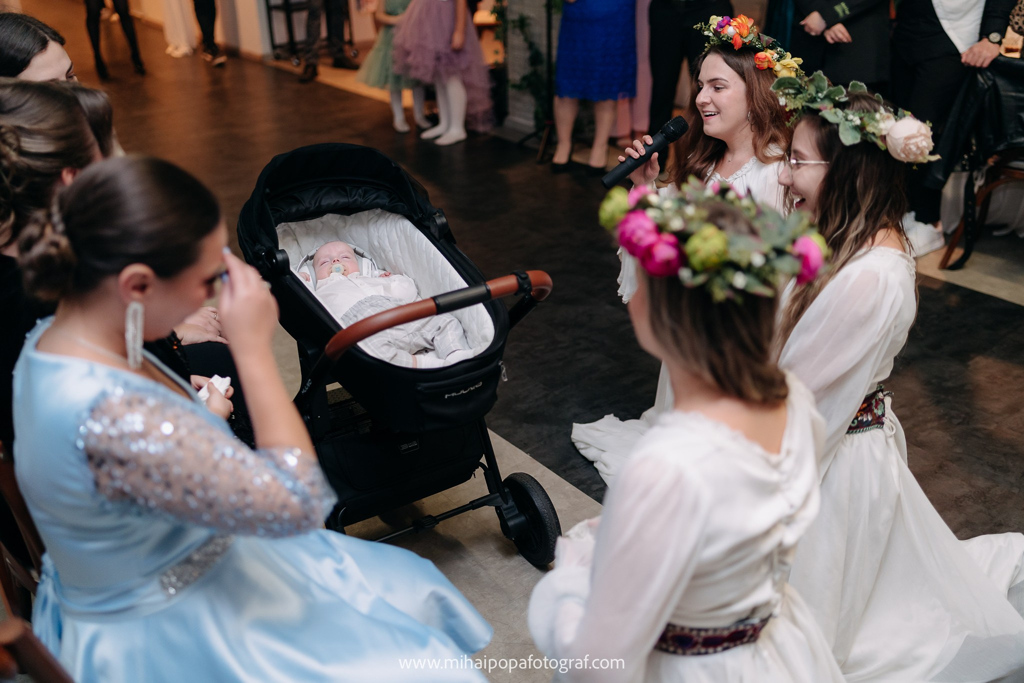Fotograf de botez în Bucuresti| Mihai Popa Fotograf. Fotograf Nuntă & Botez București - Mihai Popa | Dincolo de oameni, imortalizez emoții!