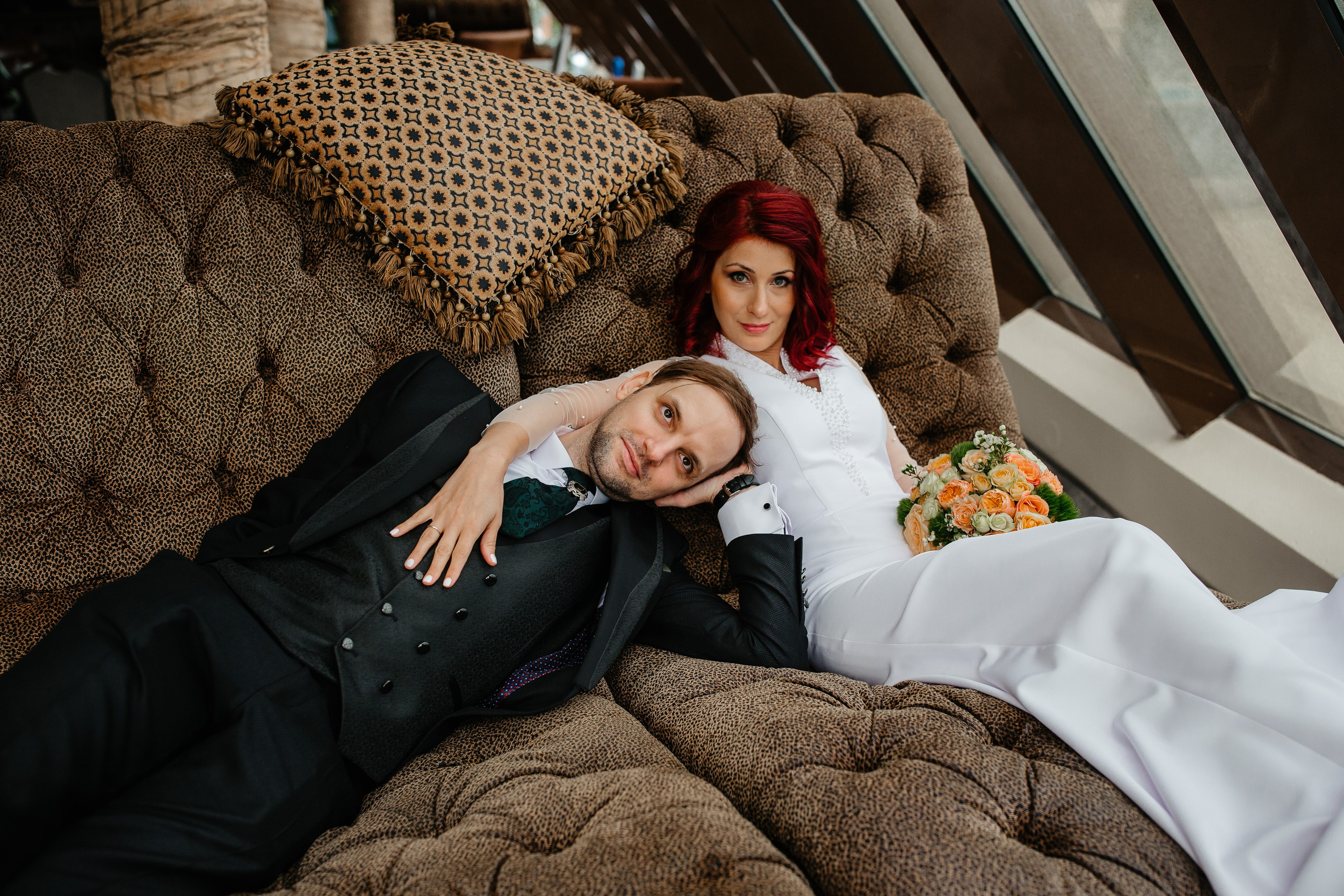 Nunta Elena & Tudor — Fotografie de nuntă în stil natural și elegant. Rares Bucur is a professional wedding photographer based in Cluj-Napoca, Romania, specializing in wedding photography