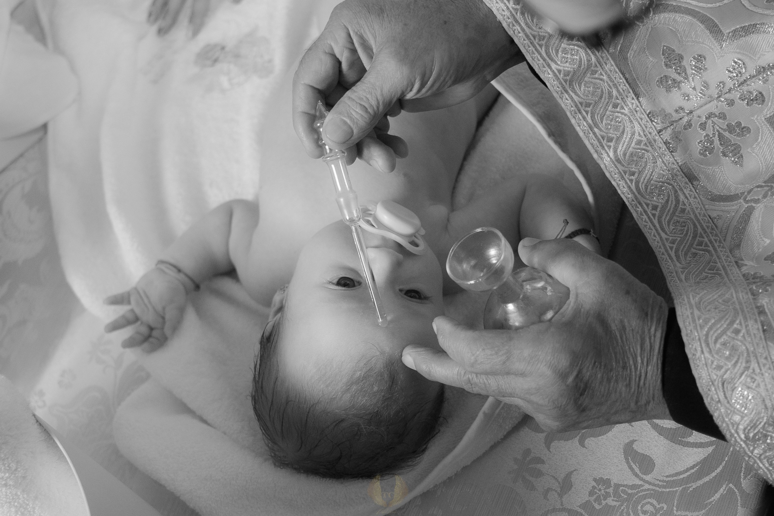 Eva Ioana. Fotograf si videograf — evenimente si studio