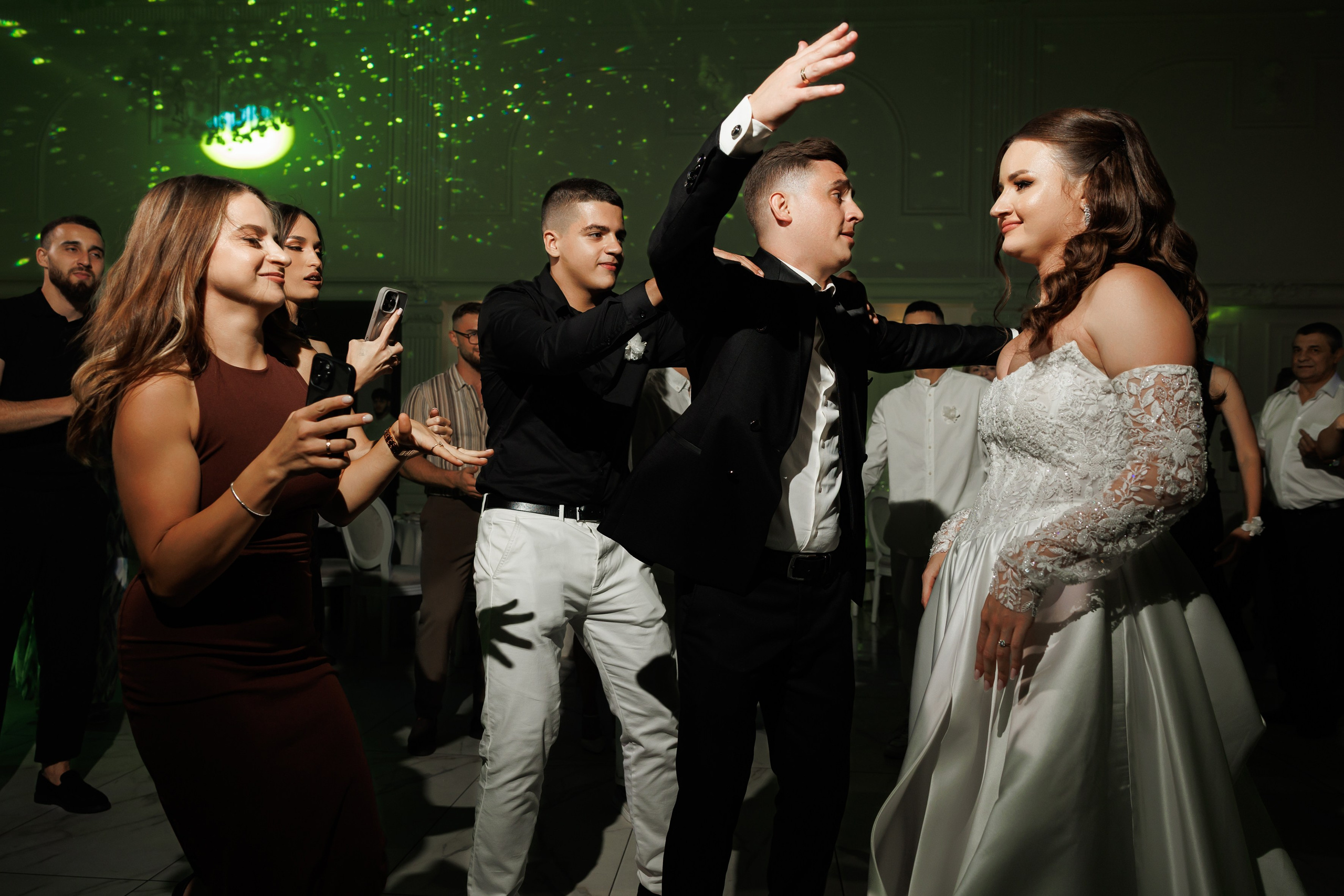 Fotograf nunta chisinau. Dinu Malancea. Dinumalancea.com — fotograf de nunta si familie. Moldova, Romania, UE