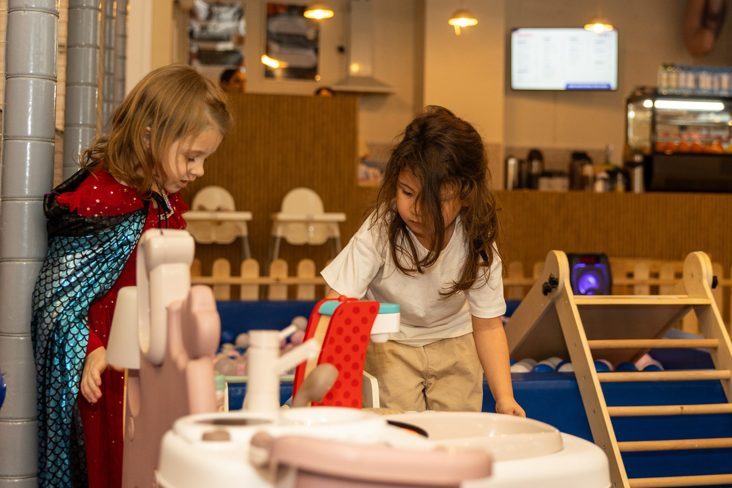 День рождения Артёма 24 января 2026 года. Семейный и детский фотограф в Варшаве Мила Бобровская