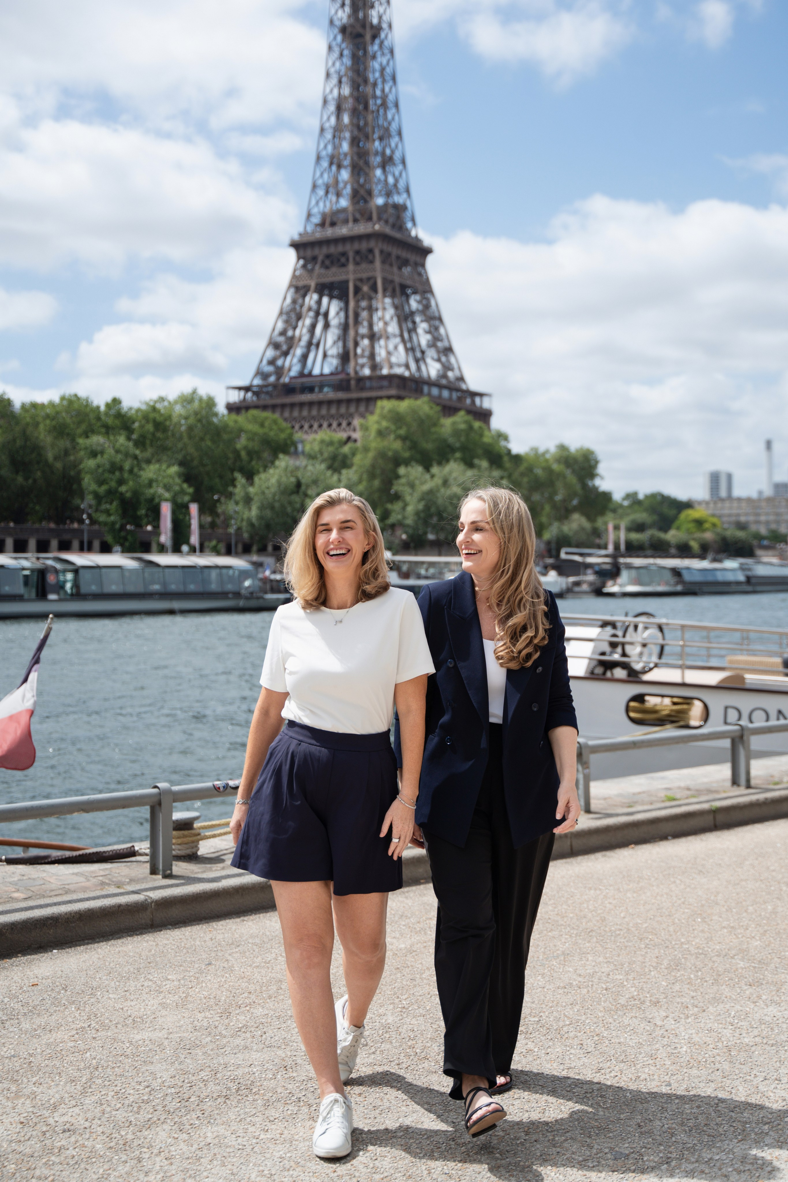 Content Nadia (2.5 hours). Photographer in Paris|Solo and groups, portraits & content, couples photo-shoot in Paris at the best locations