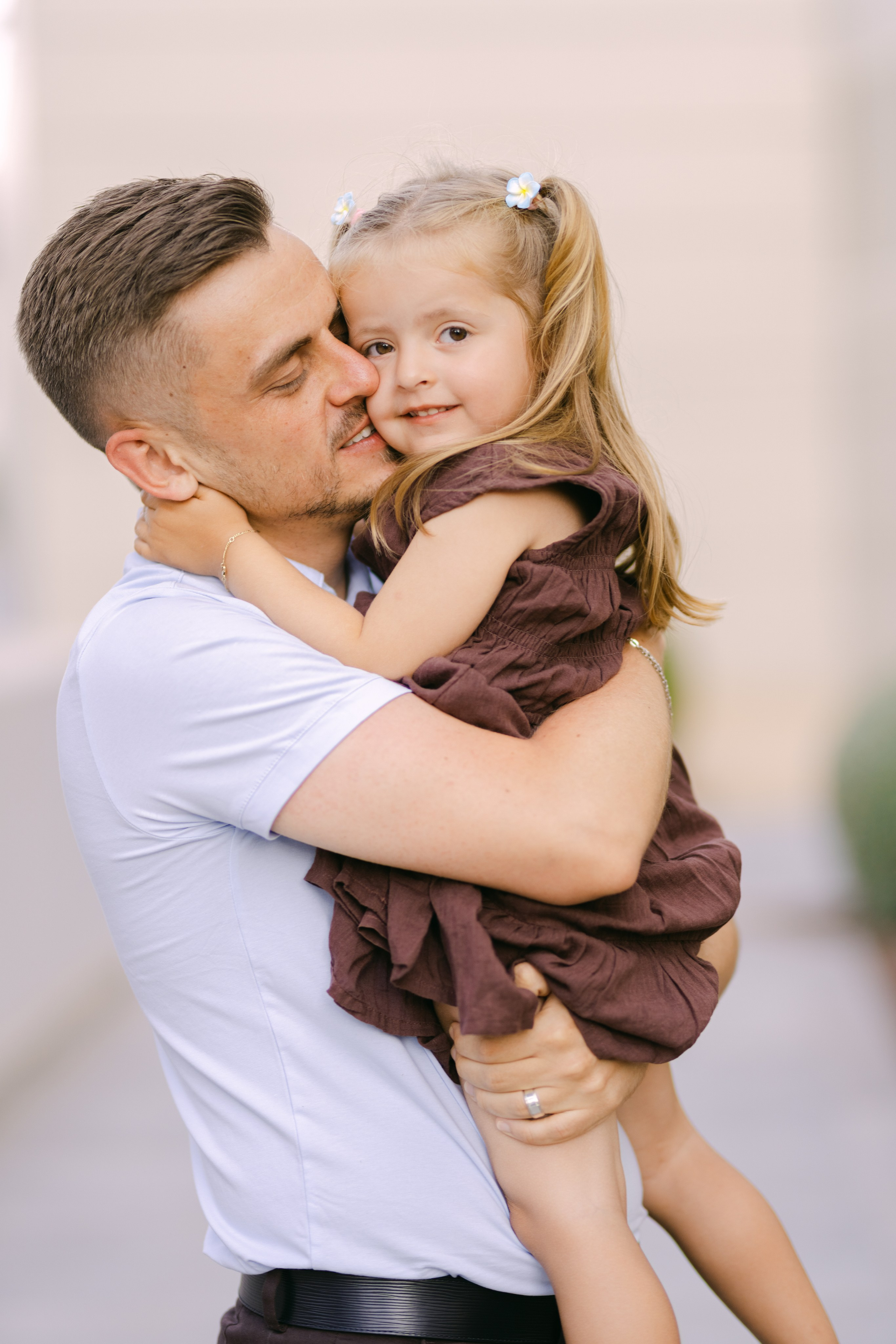 Family Photoshoot Mallorca Arenal — Natural Lifestyle Photography. Photographer in Mallorca