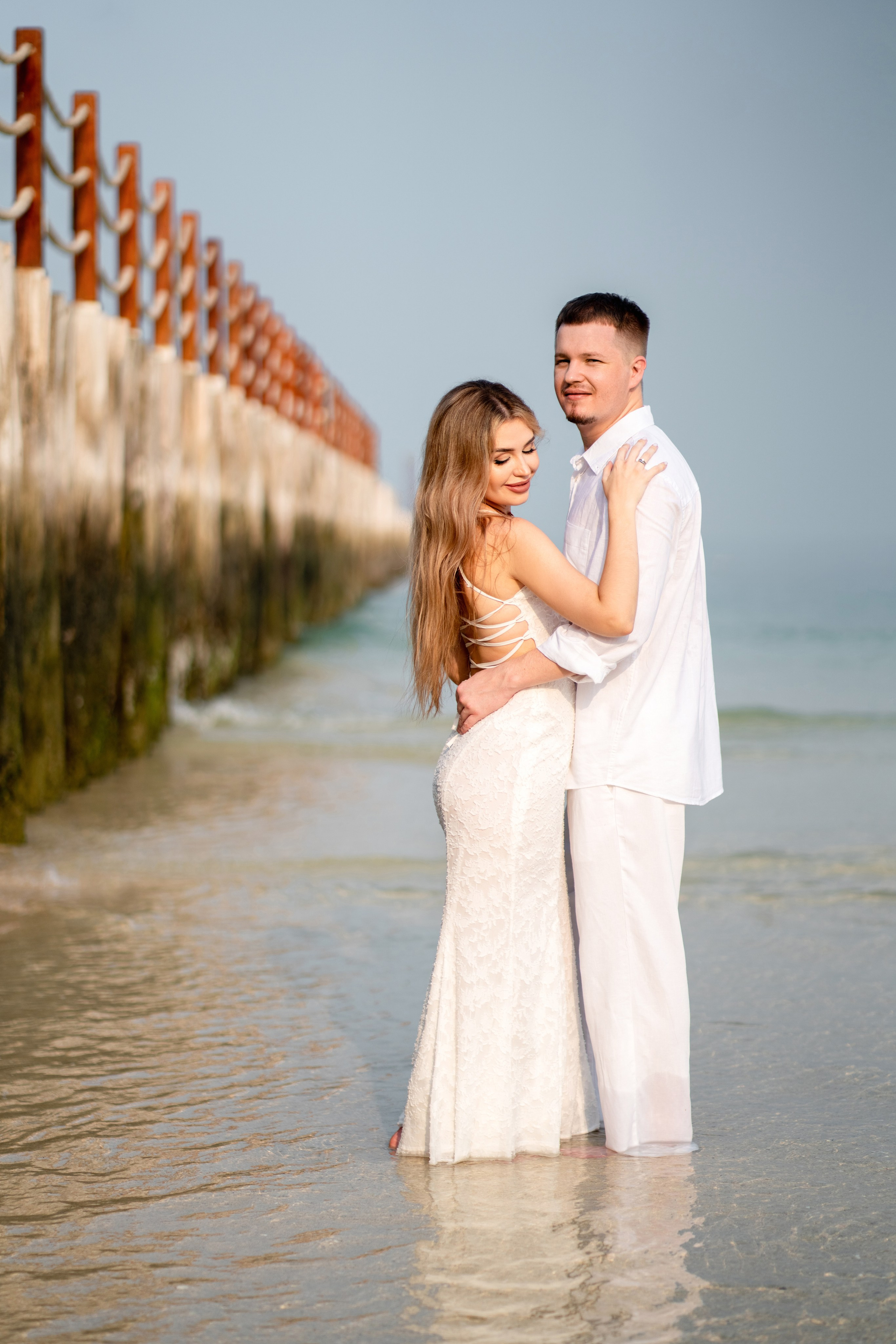 Sea breeze and kisses. Angela Iakovleva — Family Photographer in Dubai