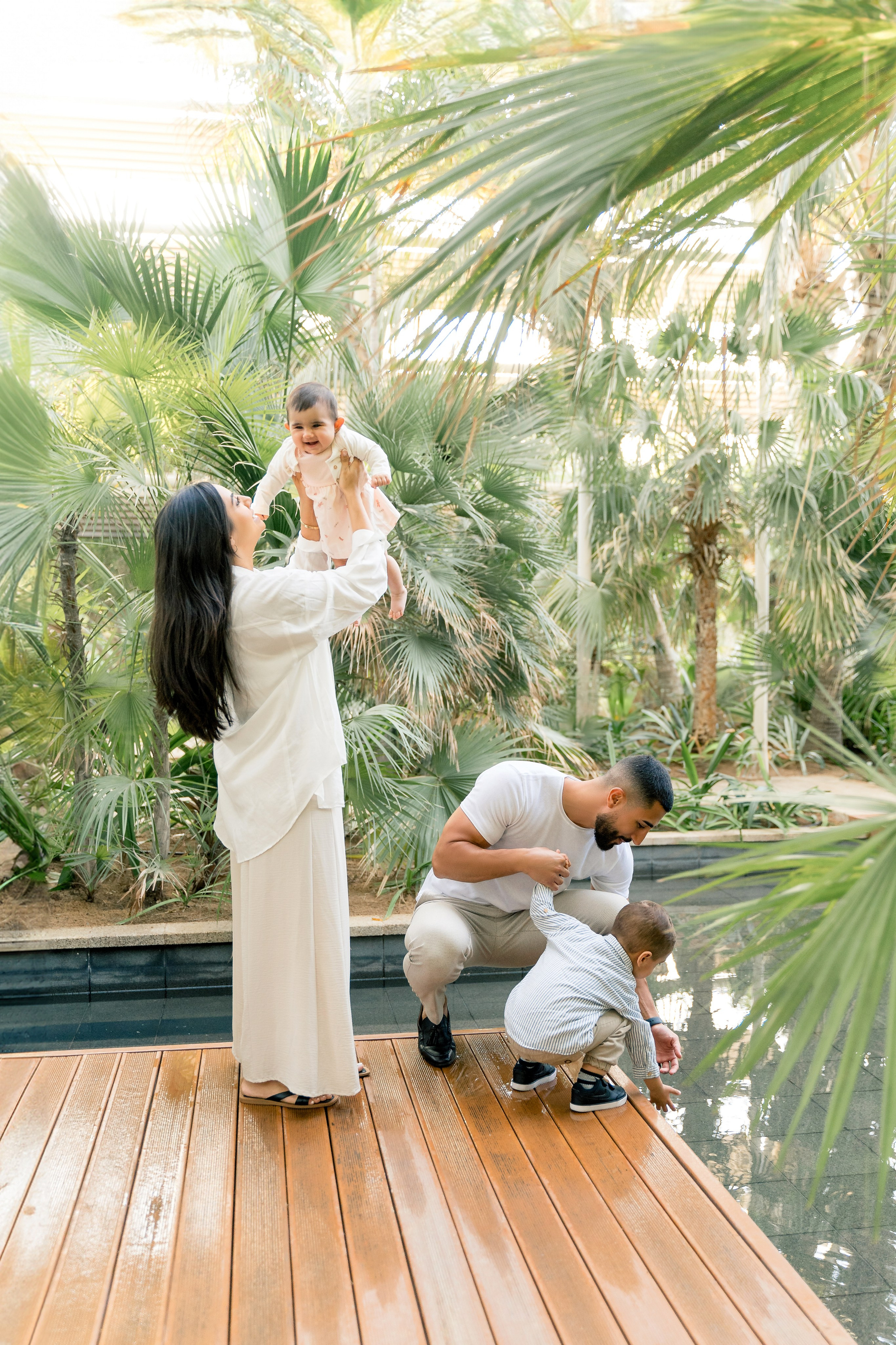 Фотосессия в Umm Al Emarat Park — природная гармония в центре Абу-Даби. Фотограф в Абу Даби Марина