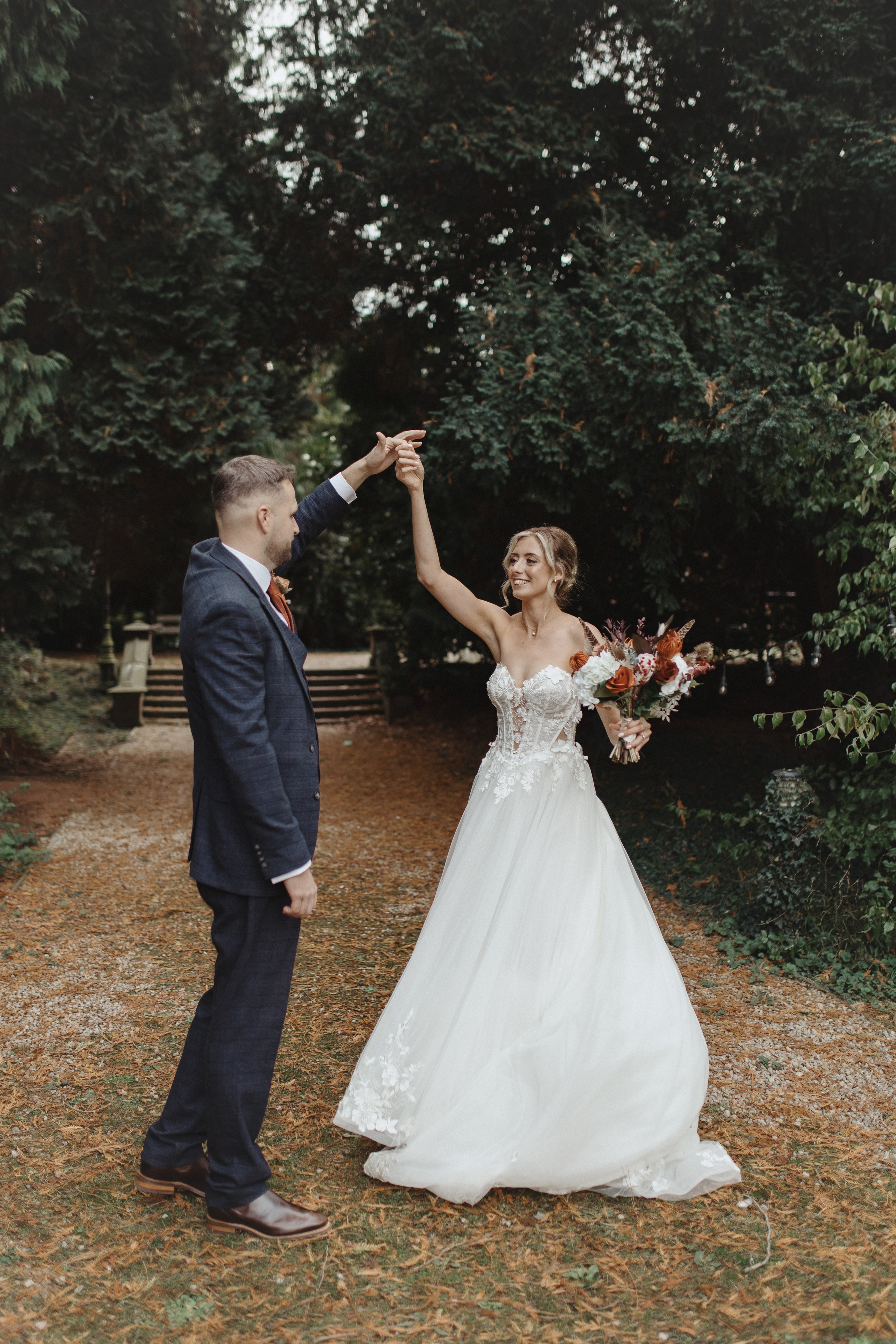 E&C. Wedding and Portrait Photographer Evie Moon