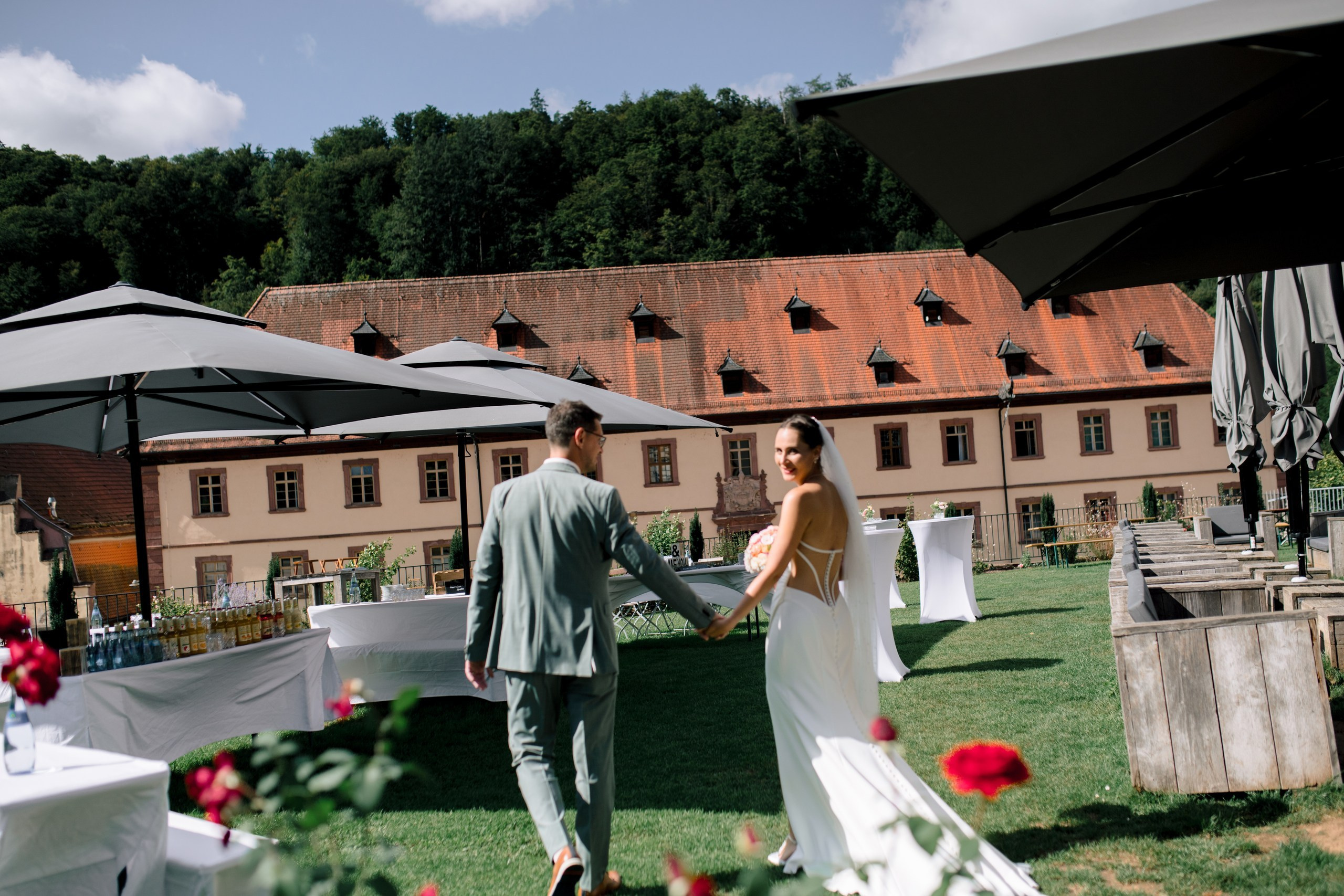 Hochzeit Kloster Bronnbach – Hochzeitsfotografin Würzburg. Hochzeitsfotograf Würzburg | Anna Saribekyan