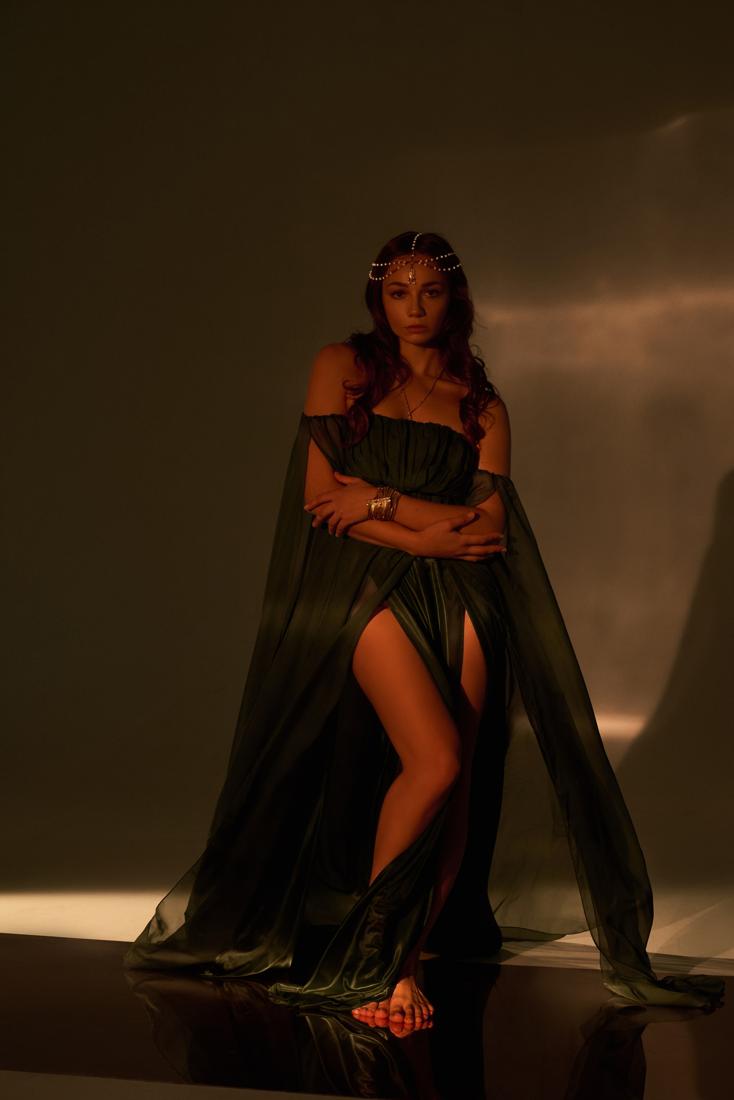 Kreatywna sesja zdjęciowa z skrzydłami i dymem dla Oriany | Fotografia artystyczna. Portrait & Fashion Photographer | Сannes, Paris, Monaco, Dubai, Kyiv — - Alisa Postnykova