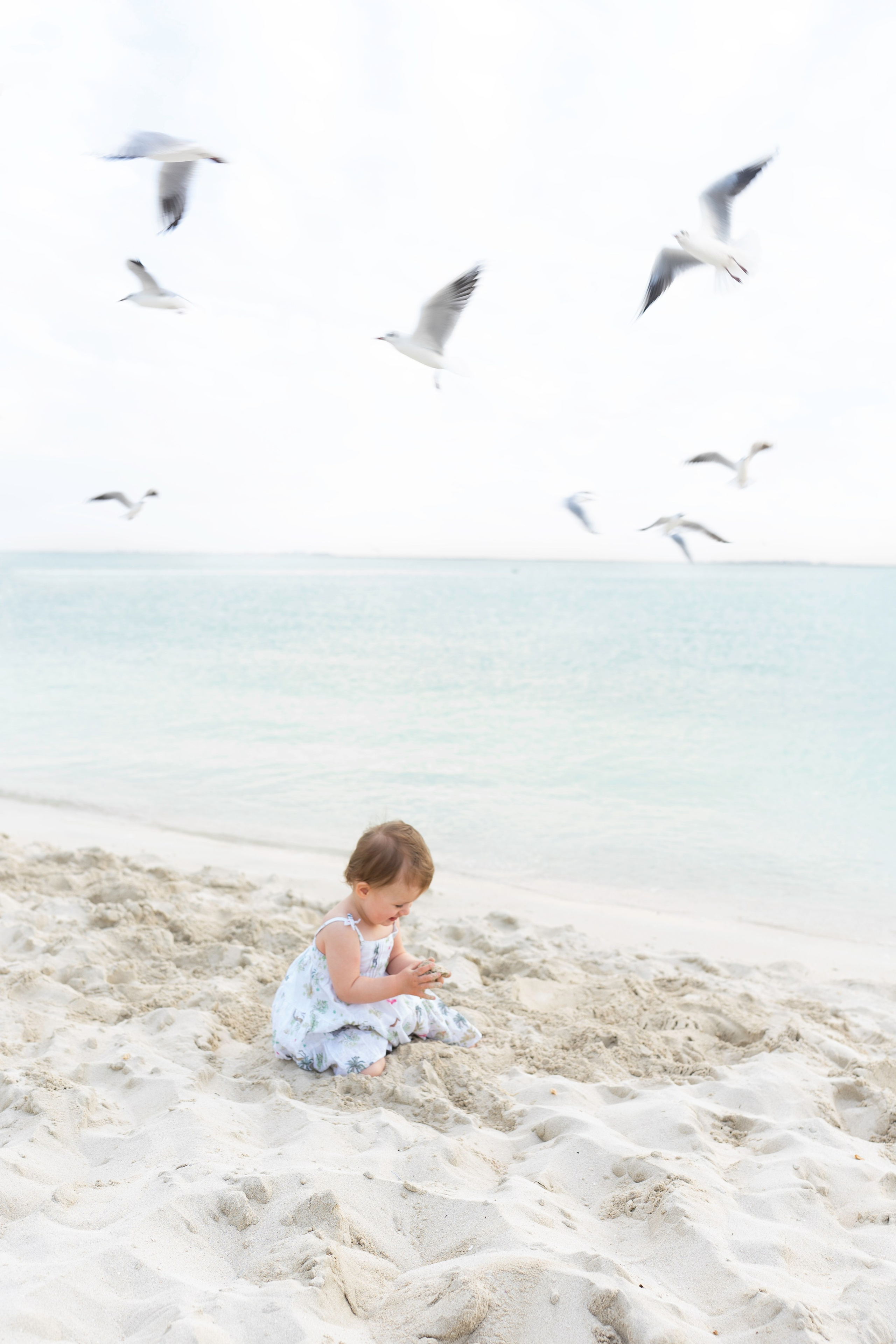 Seagulls and first birthday. Professional Photographer Abu Dhabi, Dubai — Yulia Ismoilova | 2025