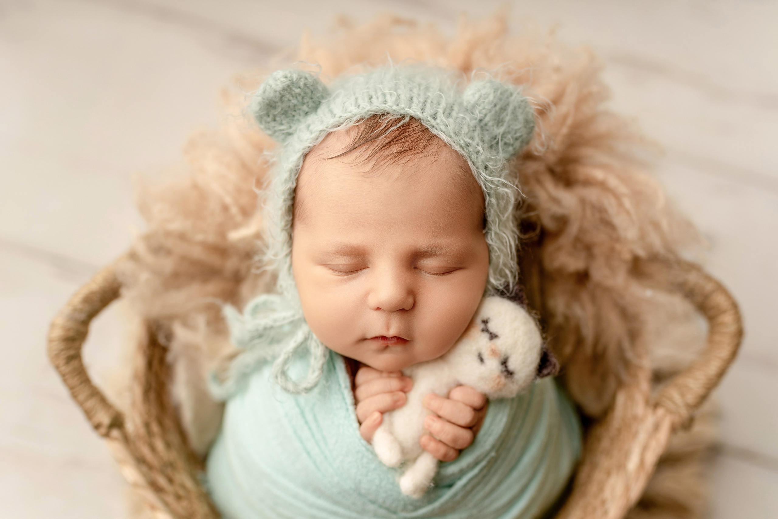 Esu Aleksandra naujagimių ir kudikių fotografė iš Vilniaus