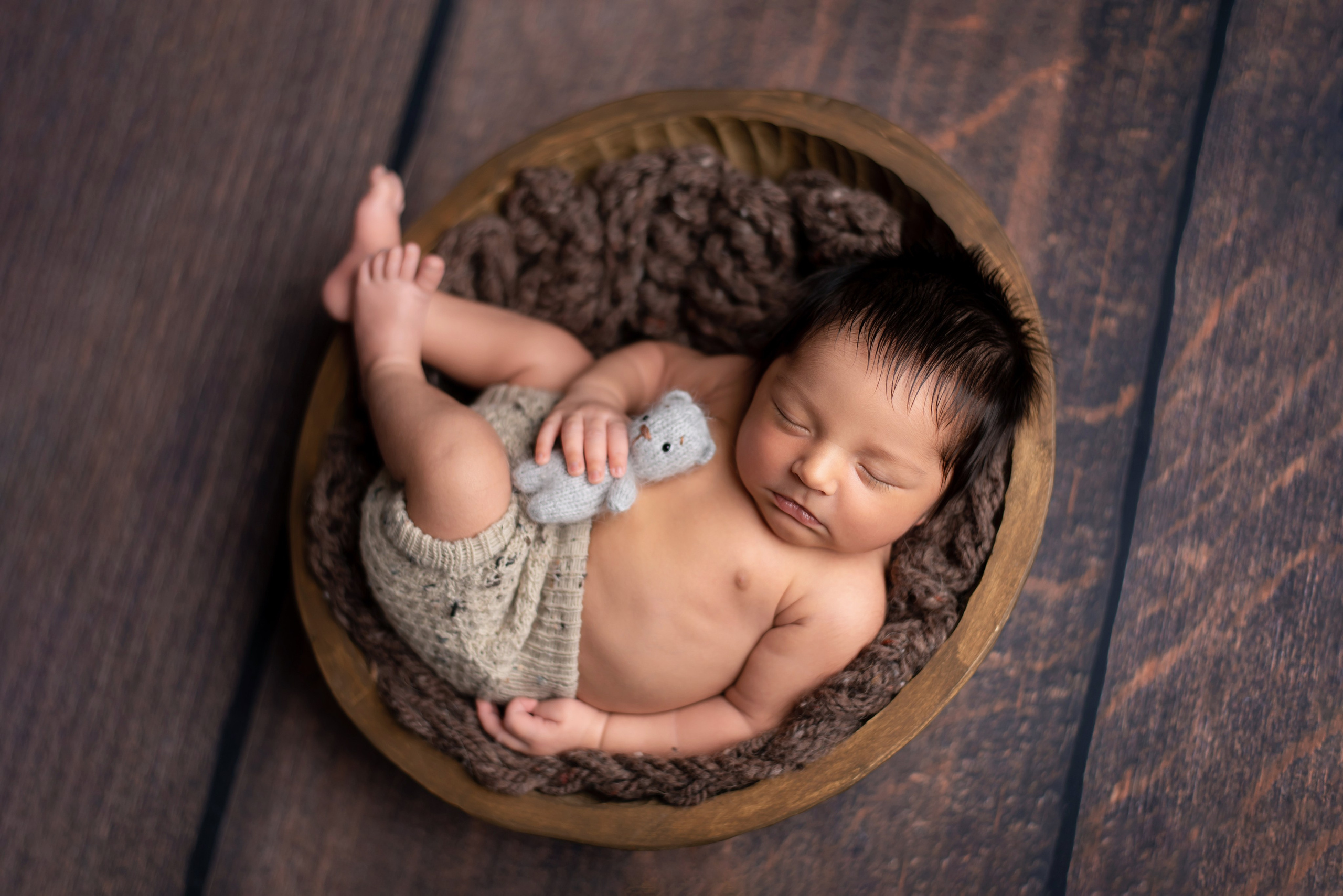 Timofey 18 dats. In-home newborn photography Raleigh & area Katya Kulikova