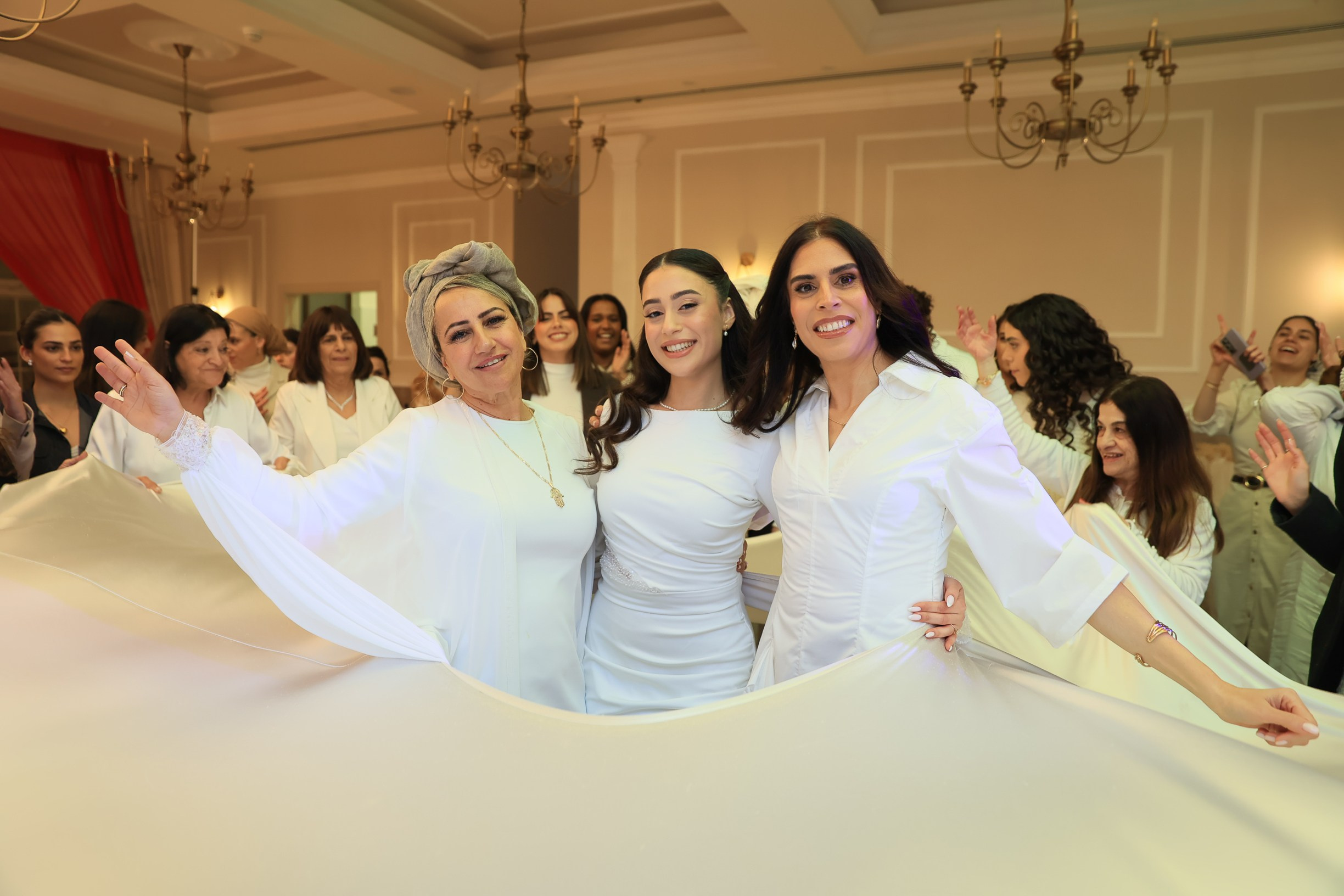 הדר הפרשת חלה/חינה. שני ויזל | צלמת הריון, צילומי משפחה וצילומי בוק בת מצווה