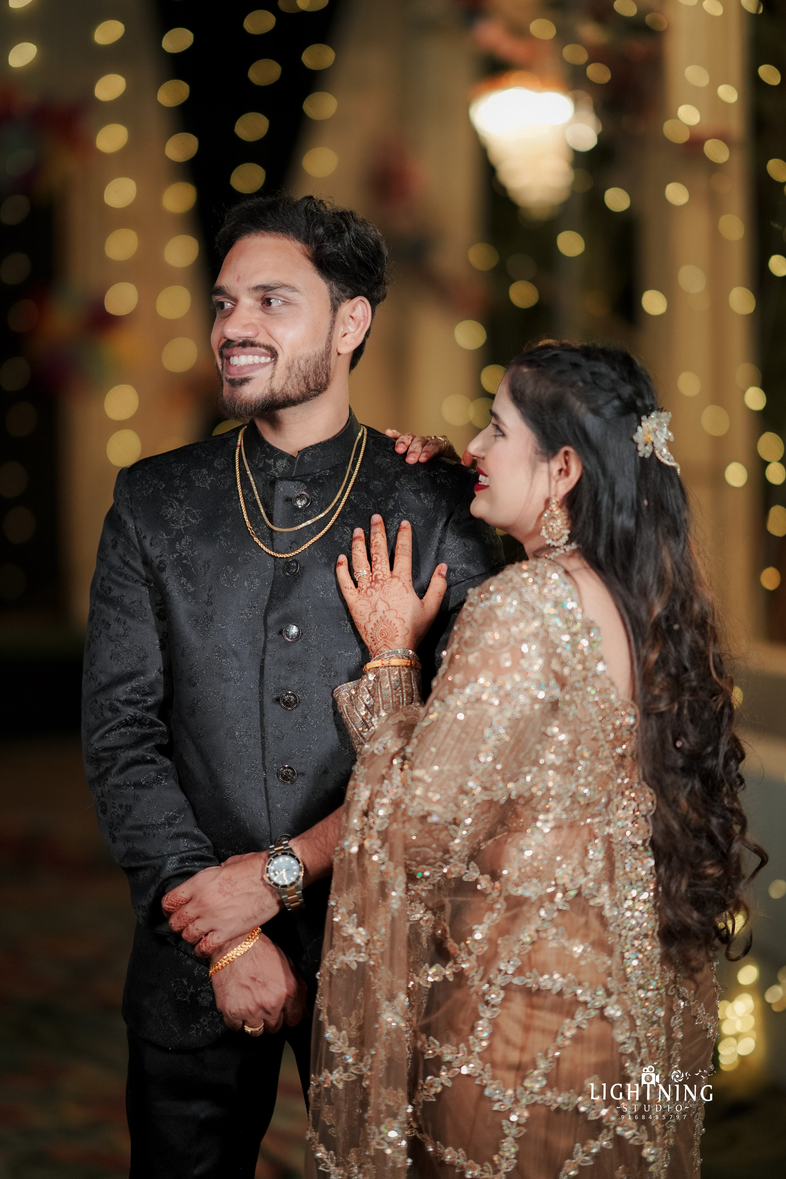 Bhushan & Komal. Lightningstudio