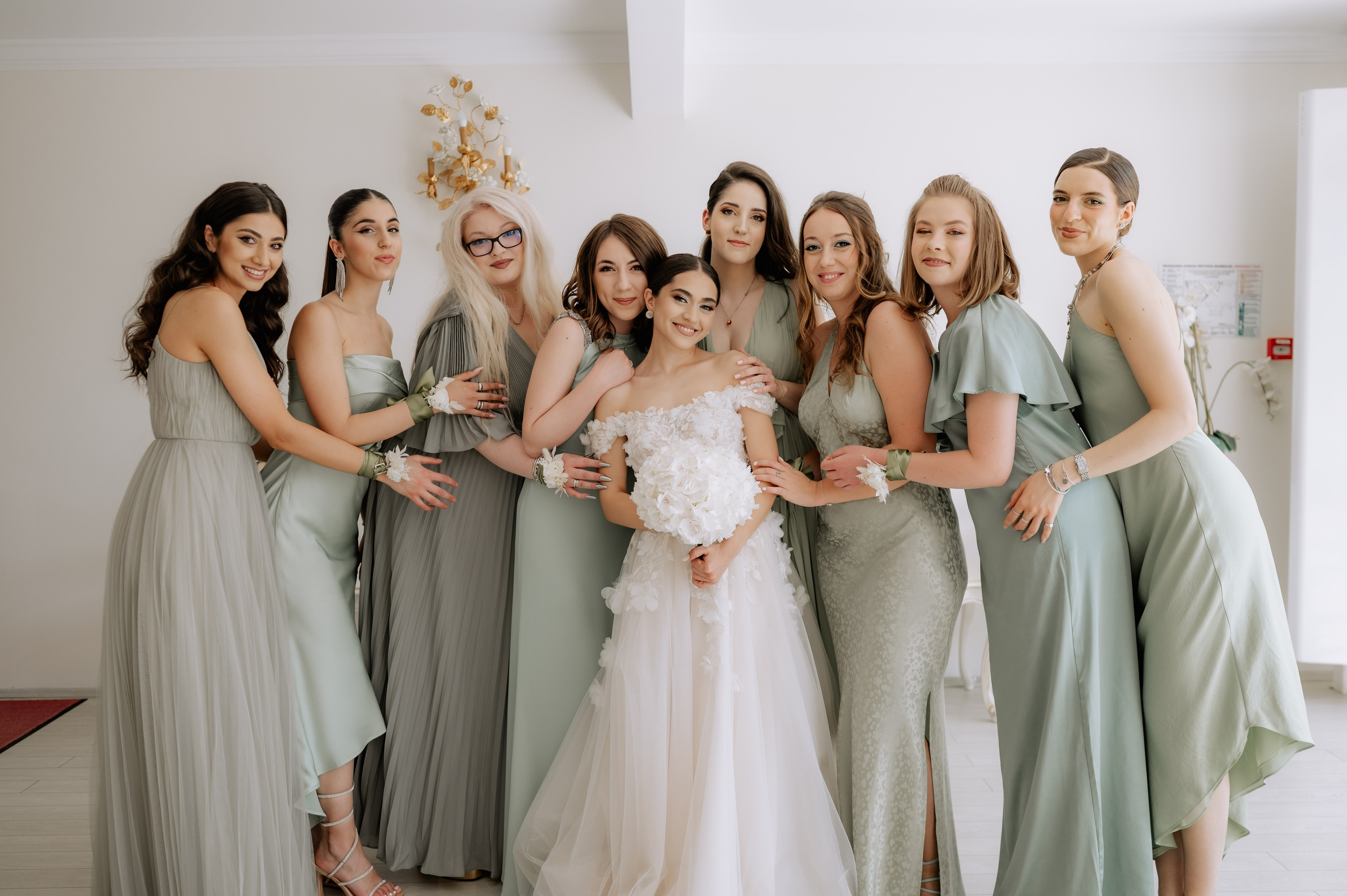 Nunta la Hotel Capitol Iasi. Proud Vision Weddings | Wedding Photography & Film — Servicii profesionale Foto Video Nunta Iasi