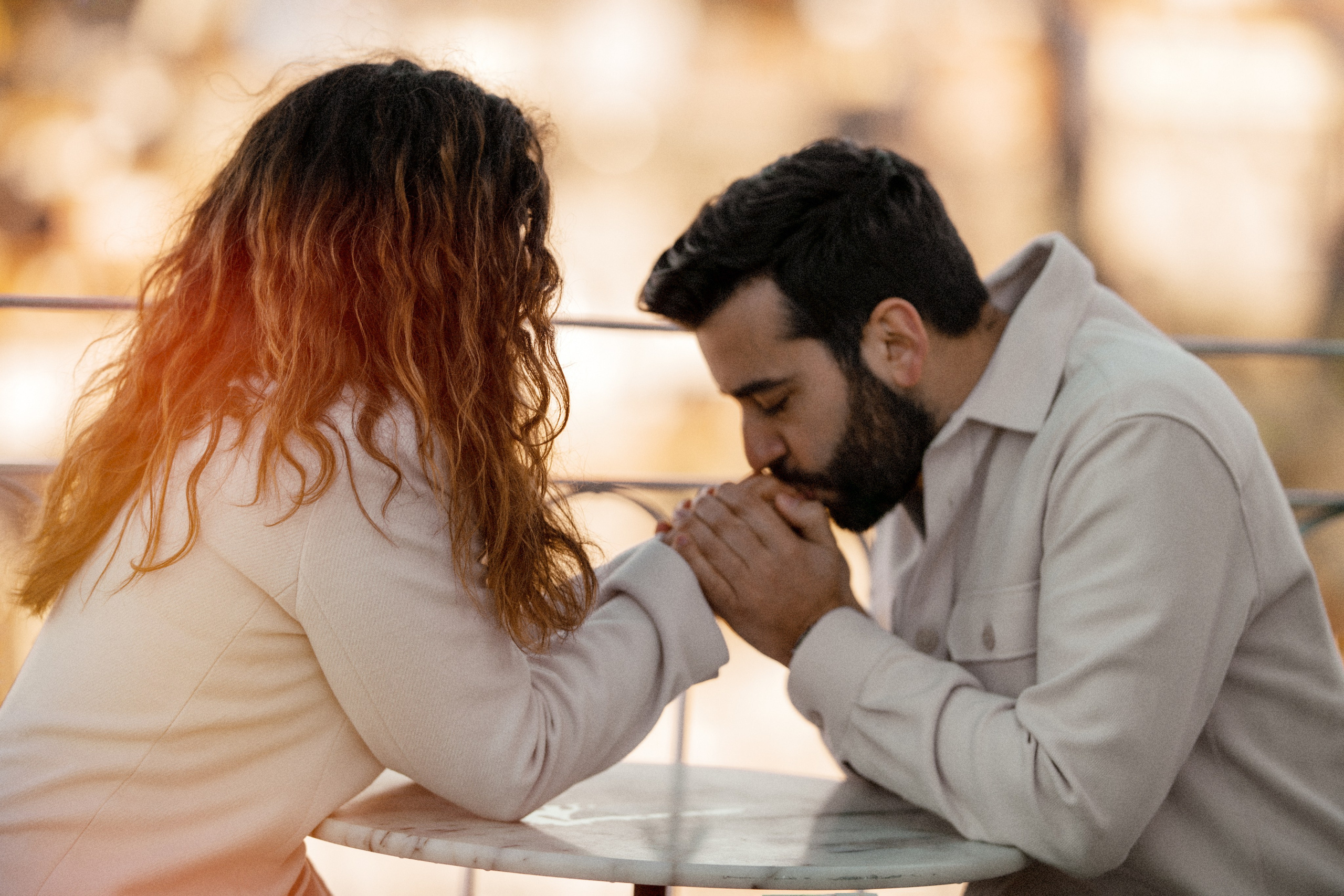 STORIES OF LOVE. Anastasiia Antoniuk portrait, family and couple photographer, Portugal