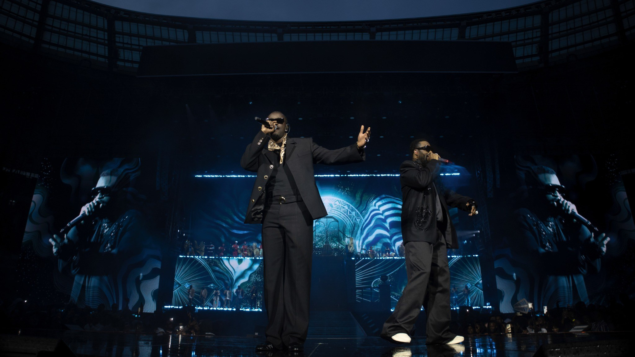 FALLY IPUPA — STADE DE FRANCE. KALEM’S