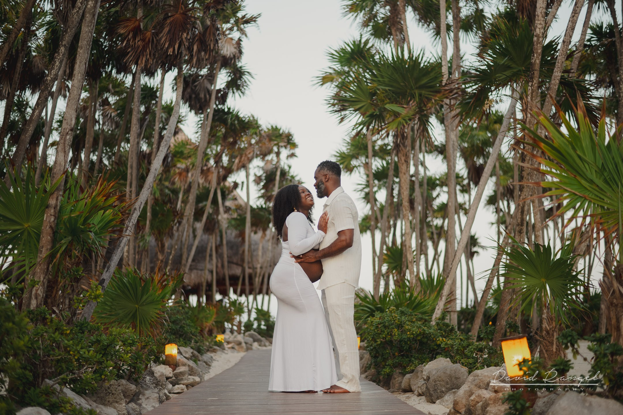 Maternity session of Ketsia & Ricketson at the beautiful colonial-style Valentin Imperial Maya Hotel. Destination wedding photographer based in Cancun and Riviera Maya with service worldwide