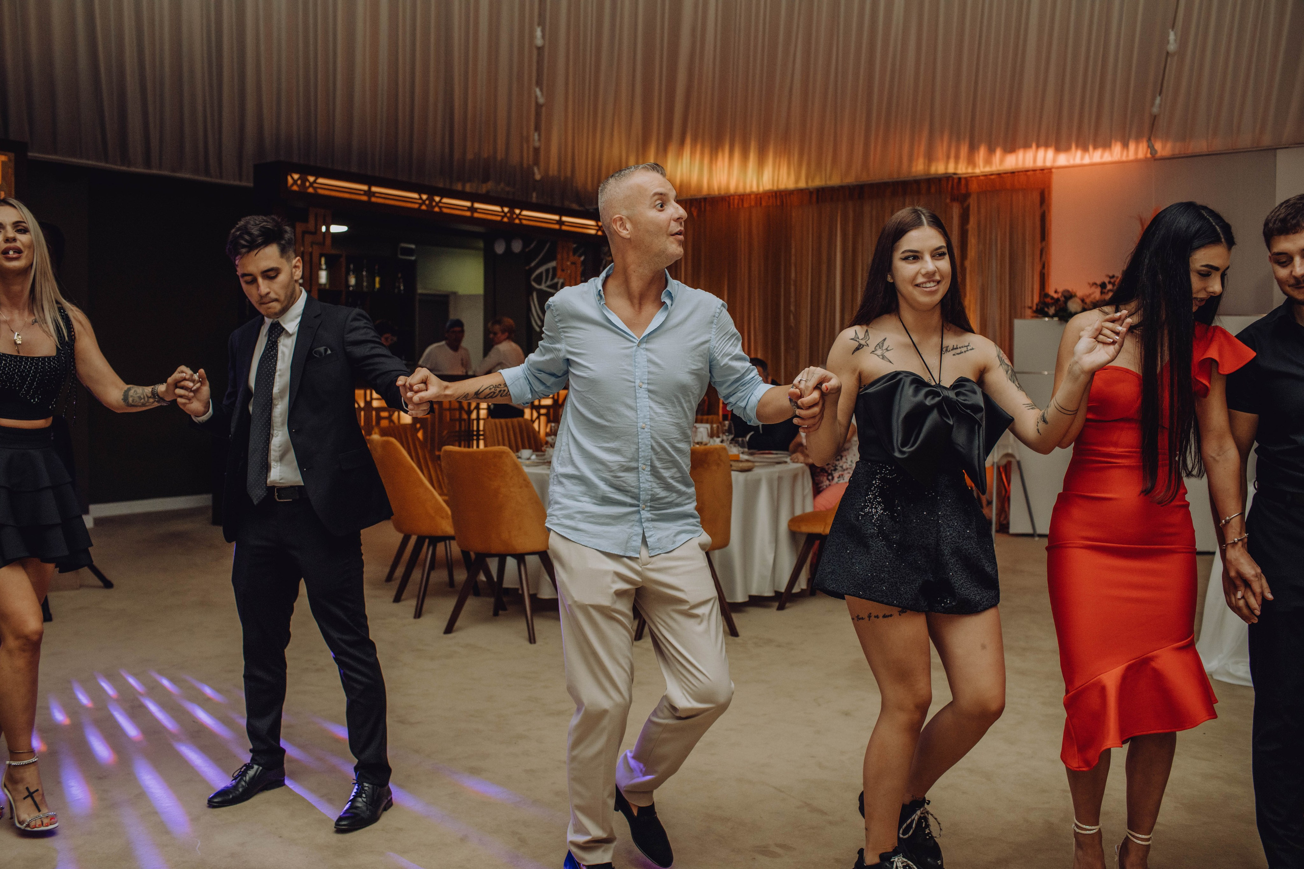 Zaira. Wedding & couple photographer from Romania Rut Vetan