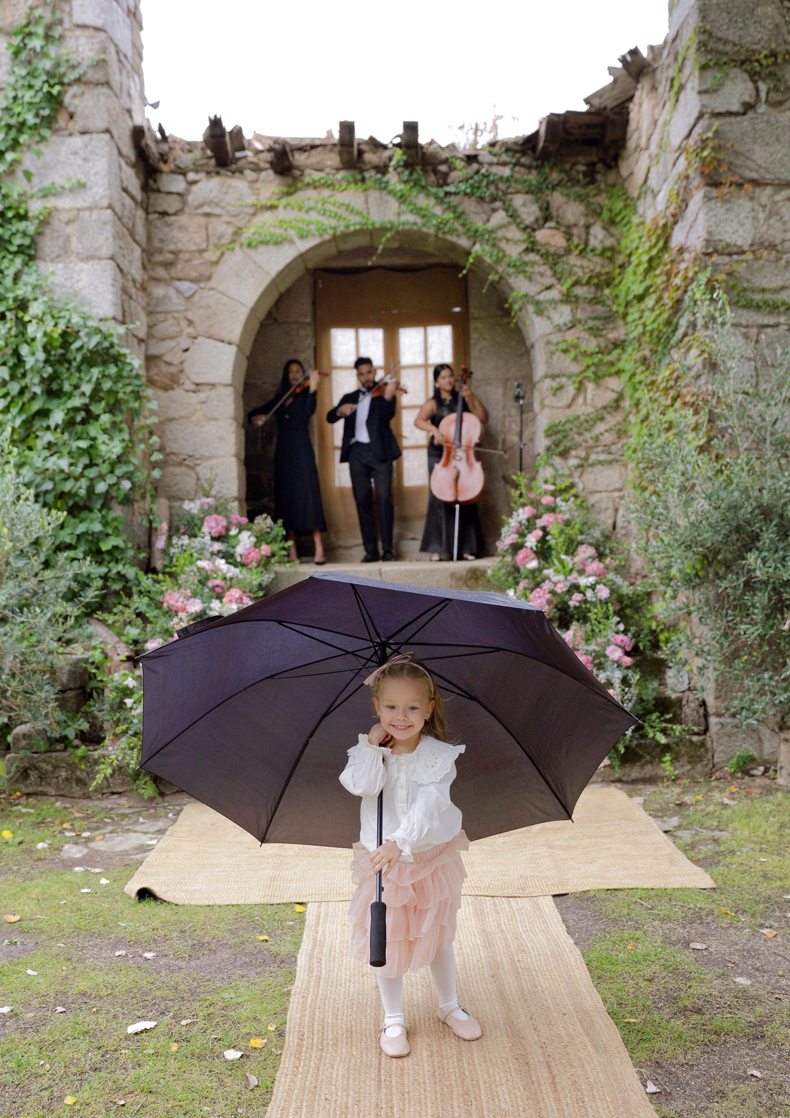 Madrid. Finca El Gasco. Luxury wedding, portrait, family photographer over Europe