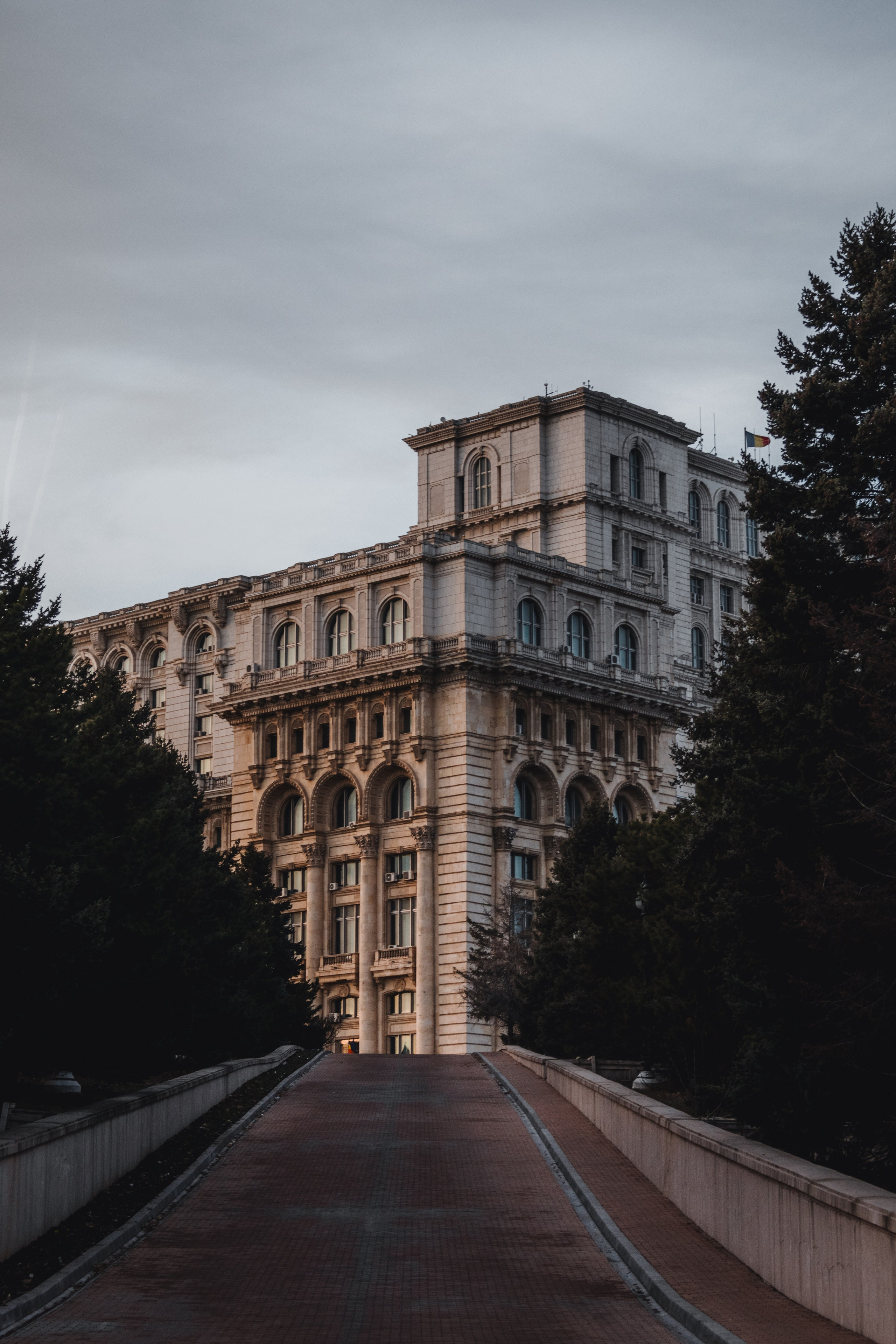 Bucharest. Дизайнер и Фотограф в Кишинёве Бусуйок Станислав