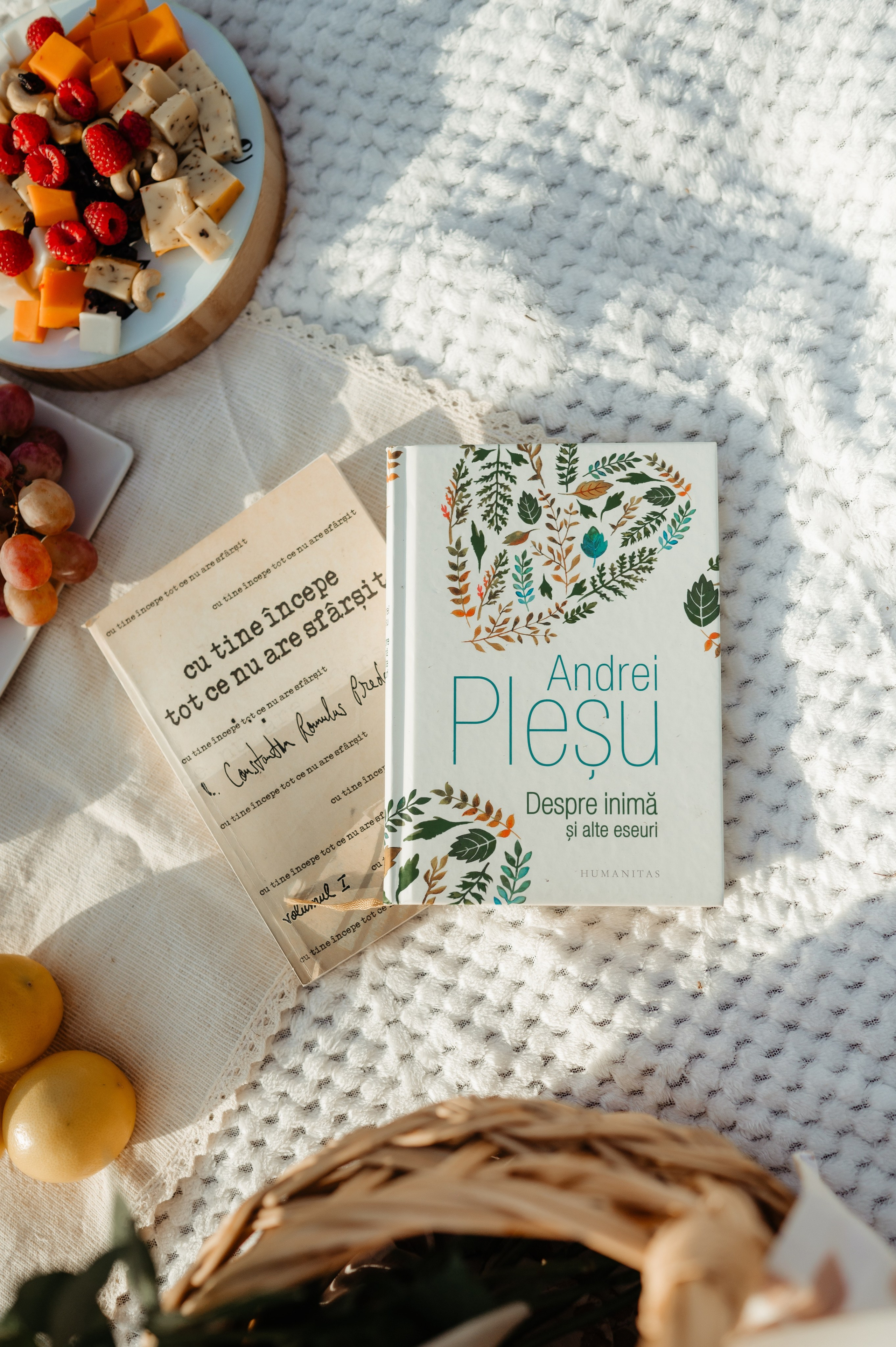 Sedinta foto save the date la apus. Proud Vision Weddings | Wedding Photography & Film — Servicii profesionale Foto Video Nunta Iasi