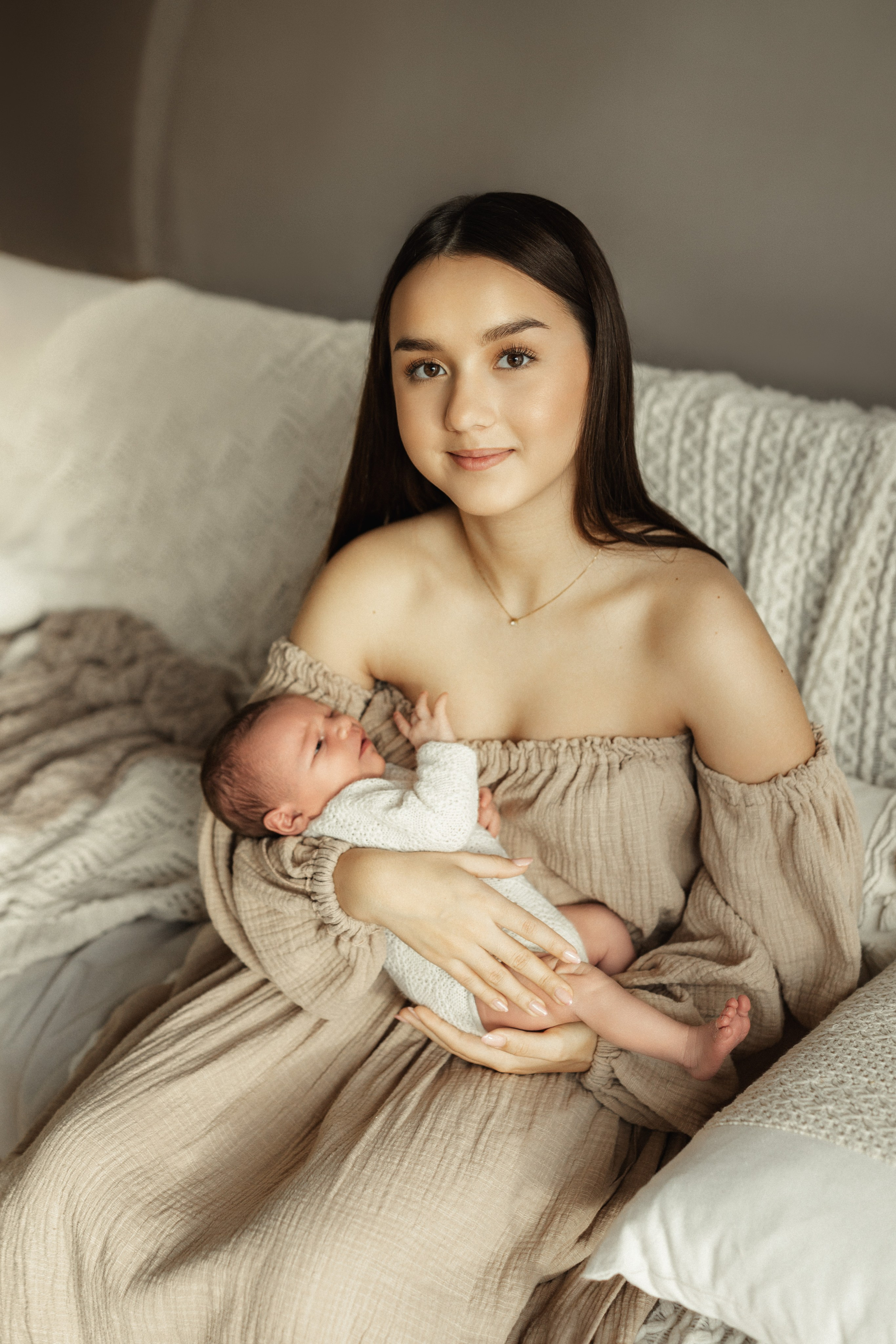 Newborn Natural. Newborn, kids, family photographer based near Zurich, Switzerland