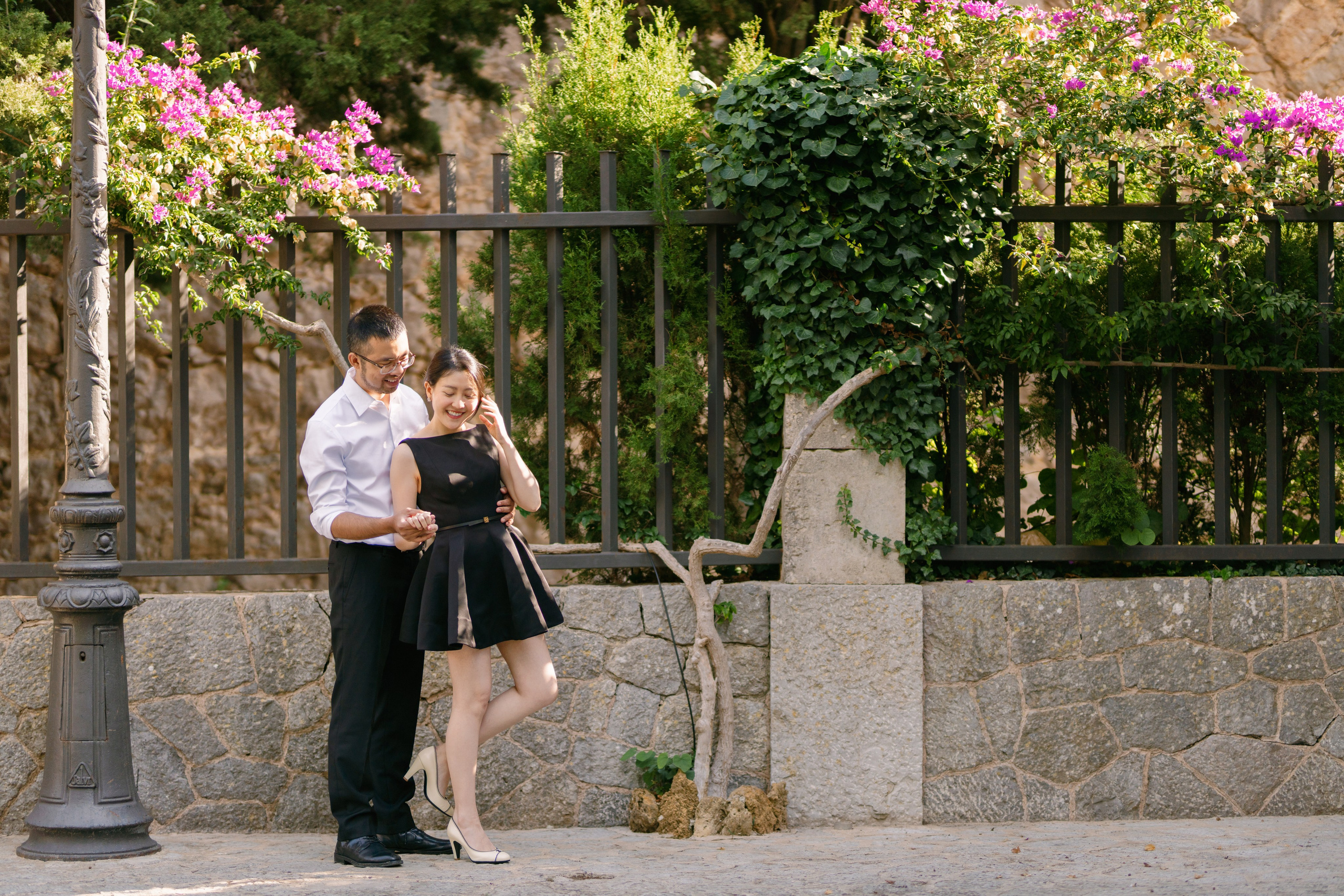 Romantic Couple Photoshoot in Valldemossa. Photographer in Mallorca