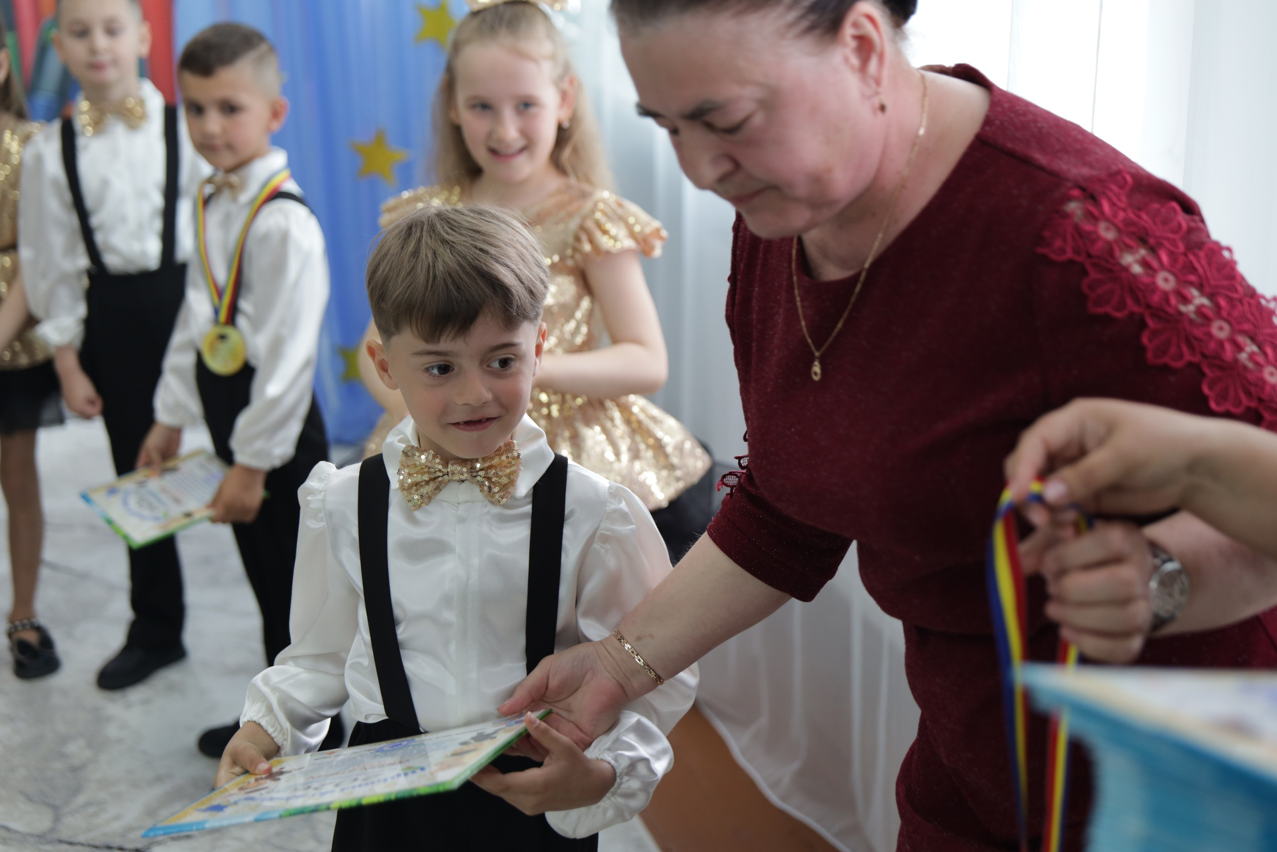 O filă de copilărie.... Alika Dia- Fotograf în Republica Moldova, Strășeni