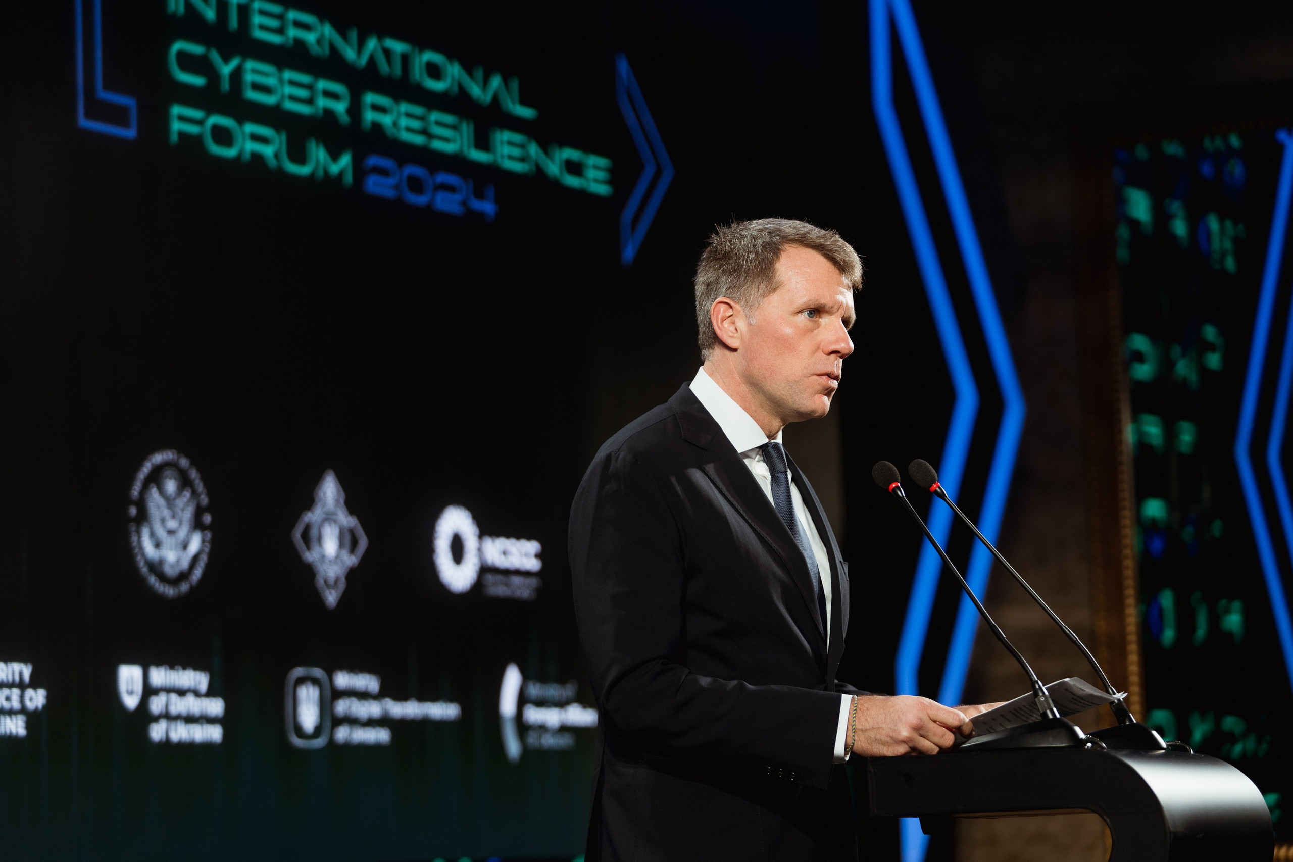 Cyber Resilience Forum. Kostiantyn Holinchenko. Reportage and portrait photographer