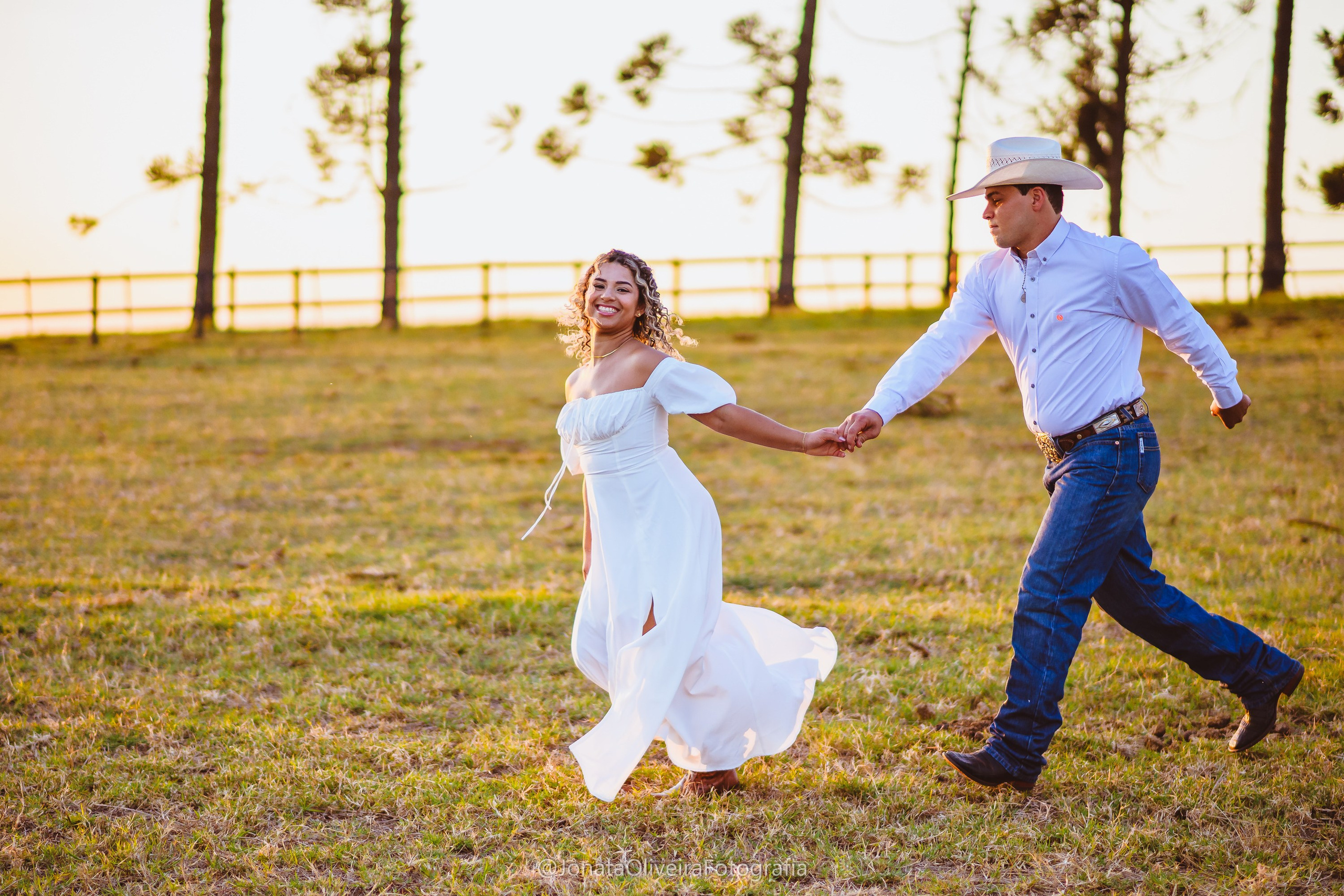 Pre Wedding Luérica e Vinicius. Fotografia de casamentos e ensaios em avaré Jônata Oliveira