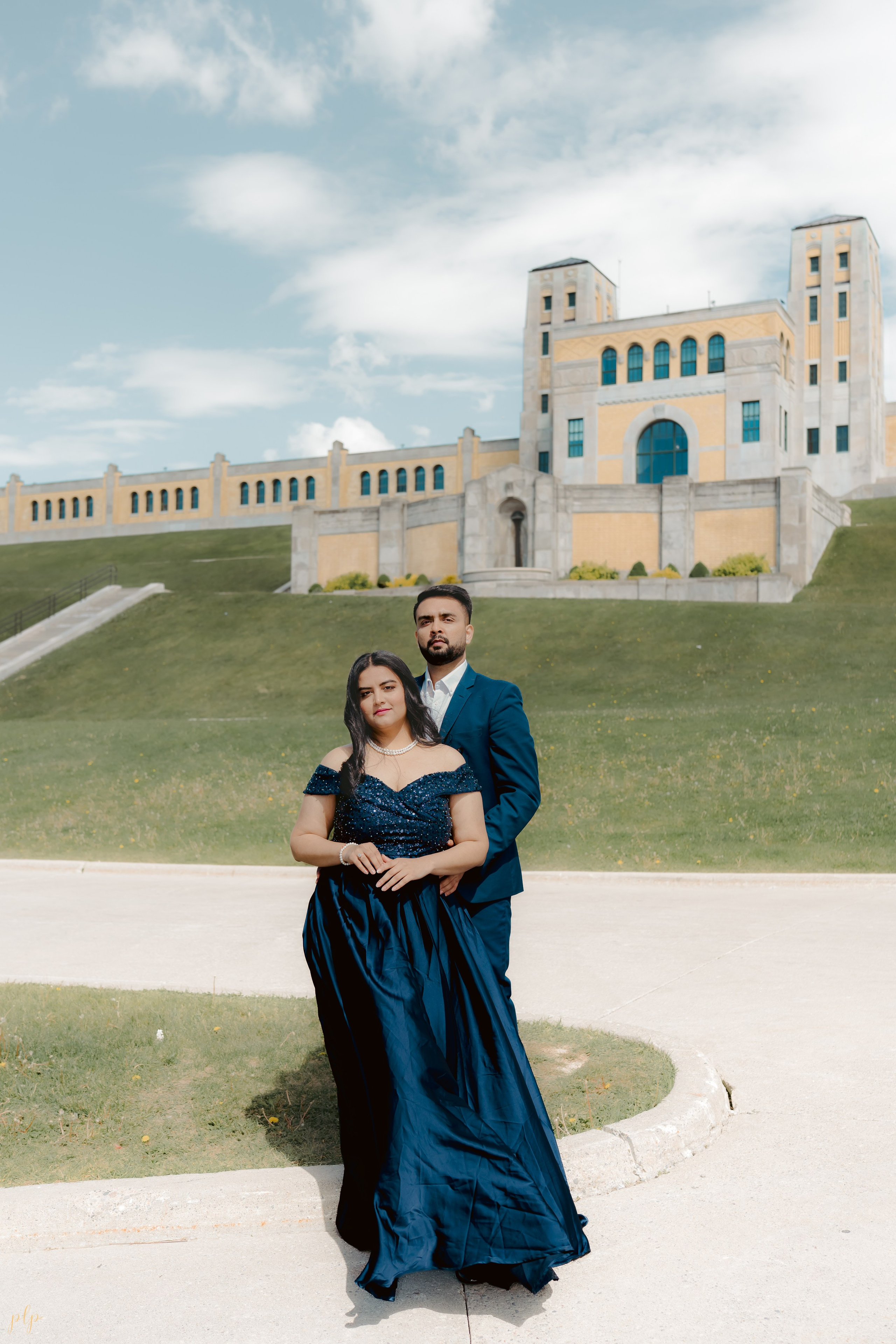 Dhairya and Krupali. Wedding Photographers and Filmmakers