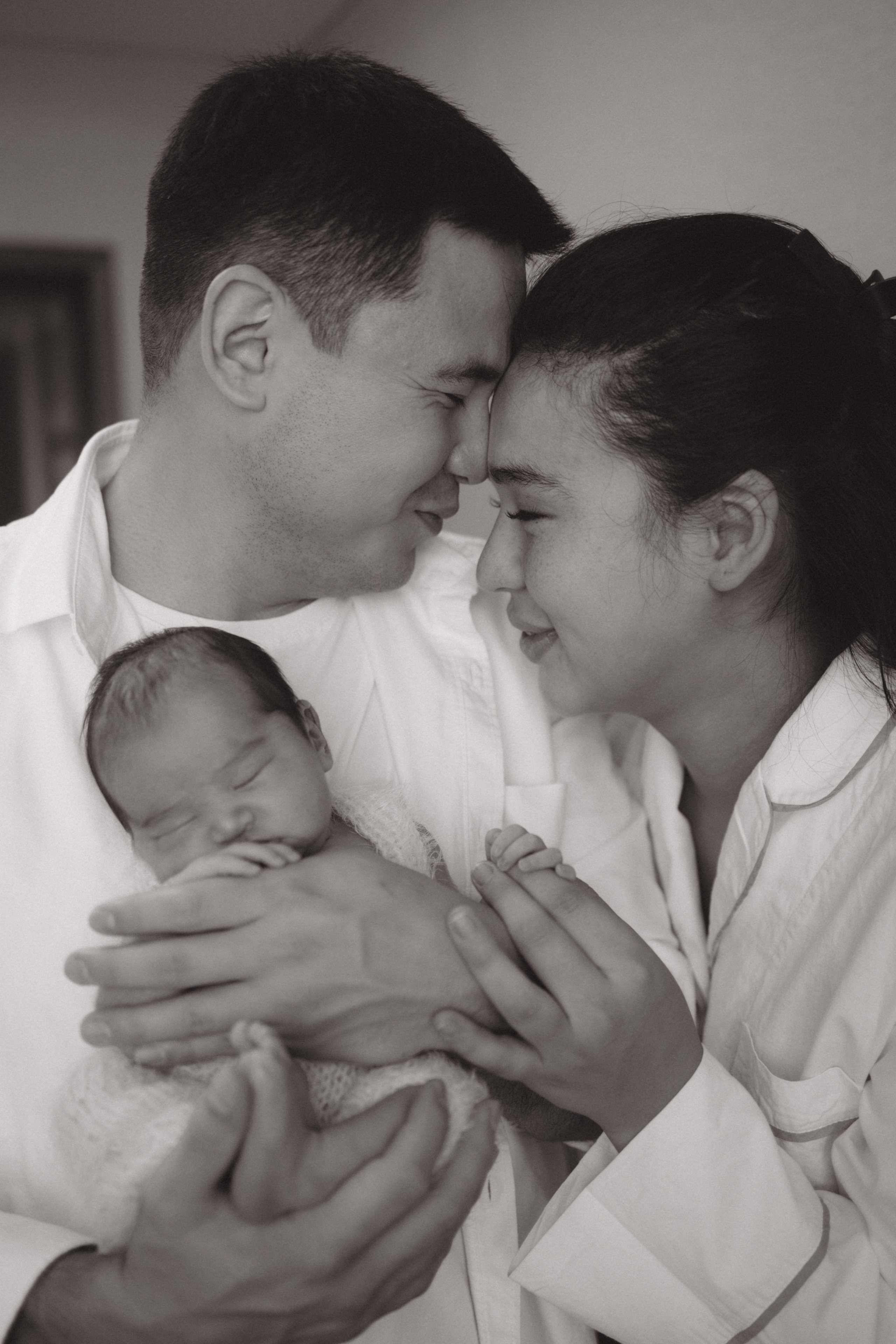 So loved. Birth, Family, Newborn photographer in Dubai| Eliza Baitikova