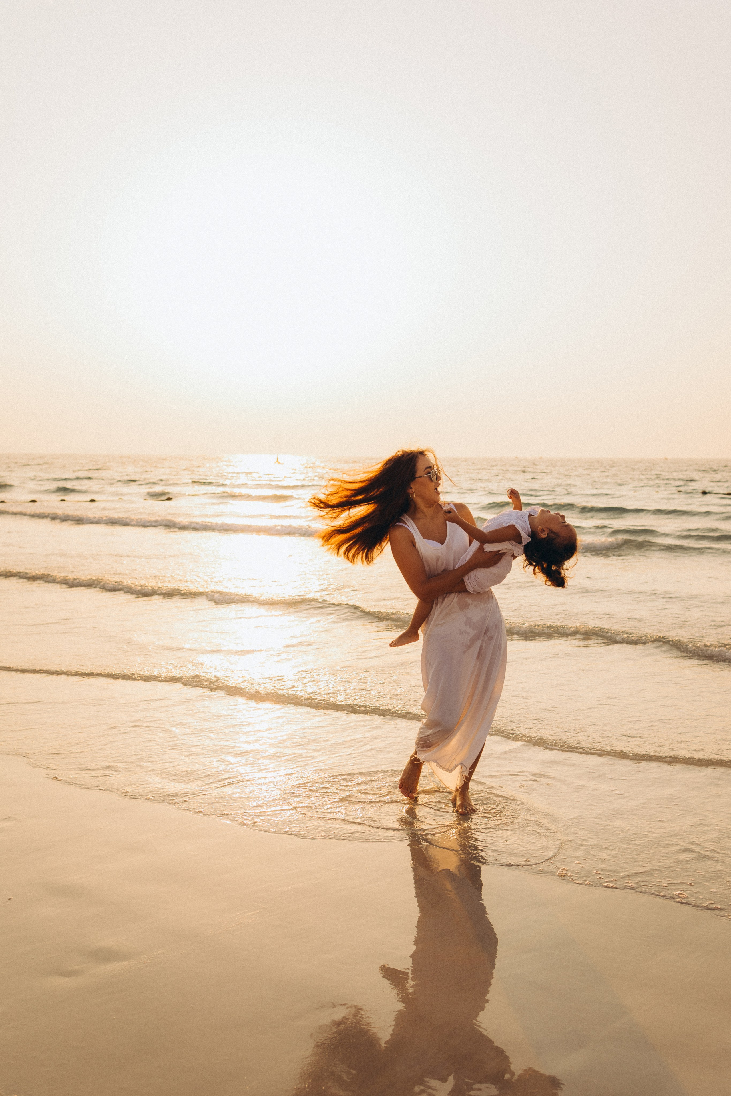 Mother’s love. Фотограф родов, семей и новорожденных малышей в Дубае