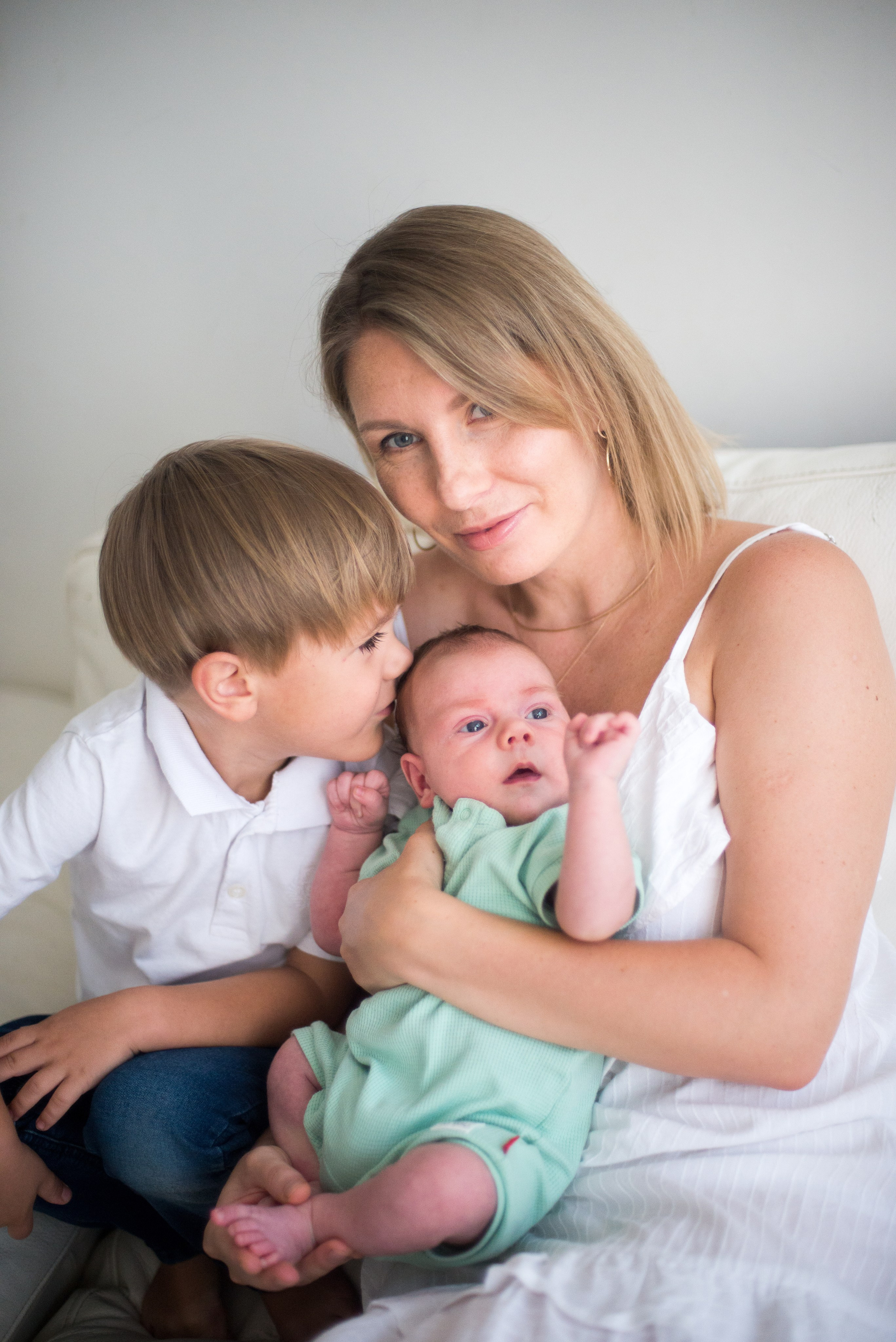 Катя, Андрей Мирон и Лео. Визуальный брендинг