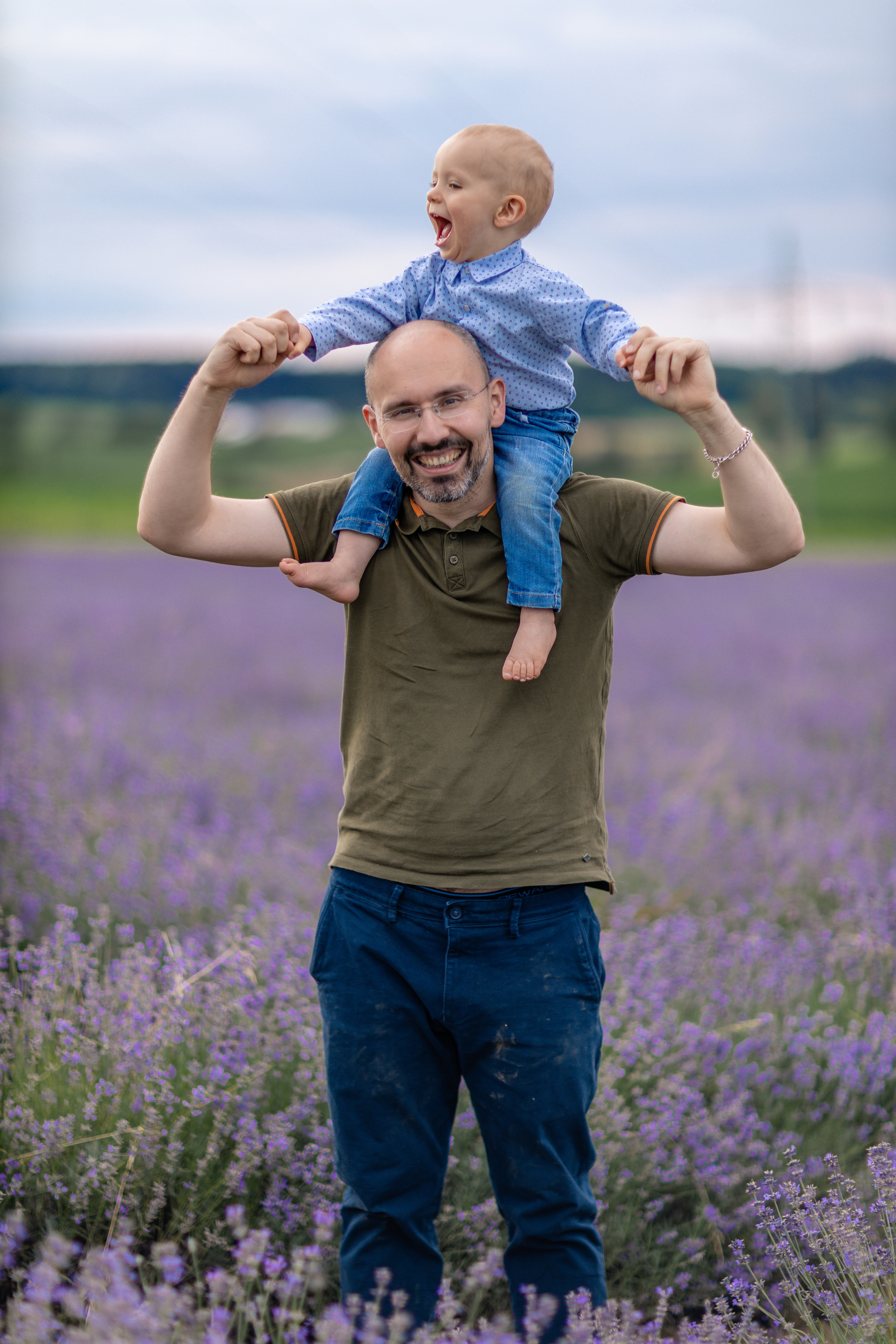 Im Lavendelfeld. Hochzeitsfotograf München Taufe Familienfotograf Tanja Mauke