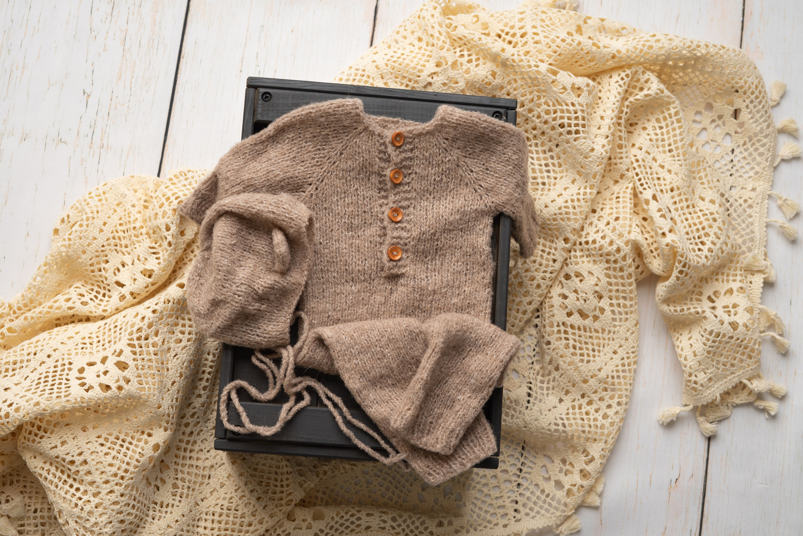 Outfits for Girls. Newborn Photographer and life casting in Dubai Dariya Saeed