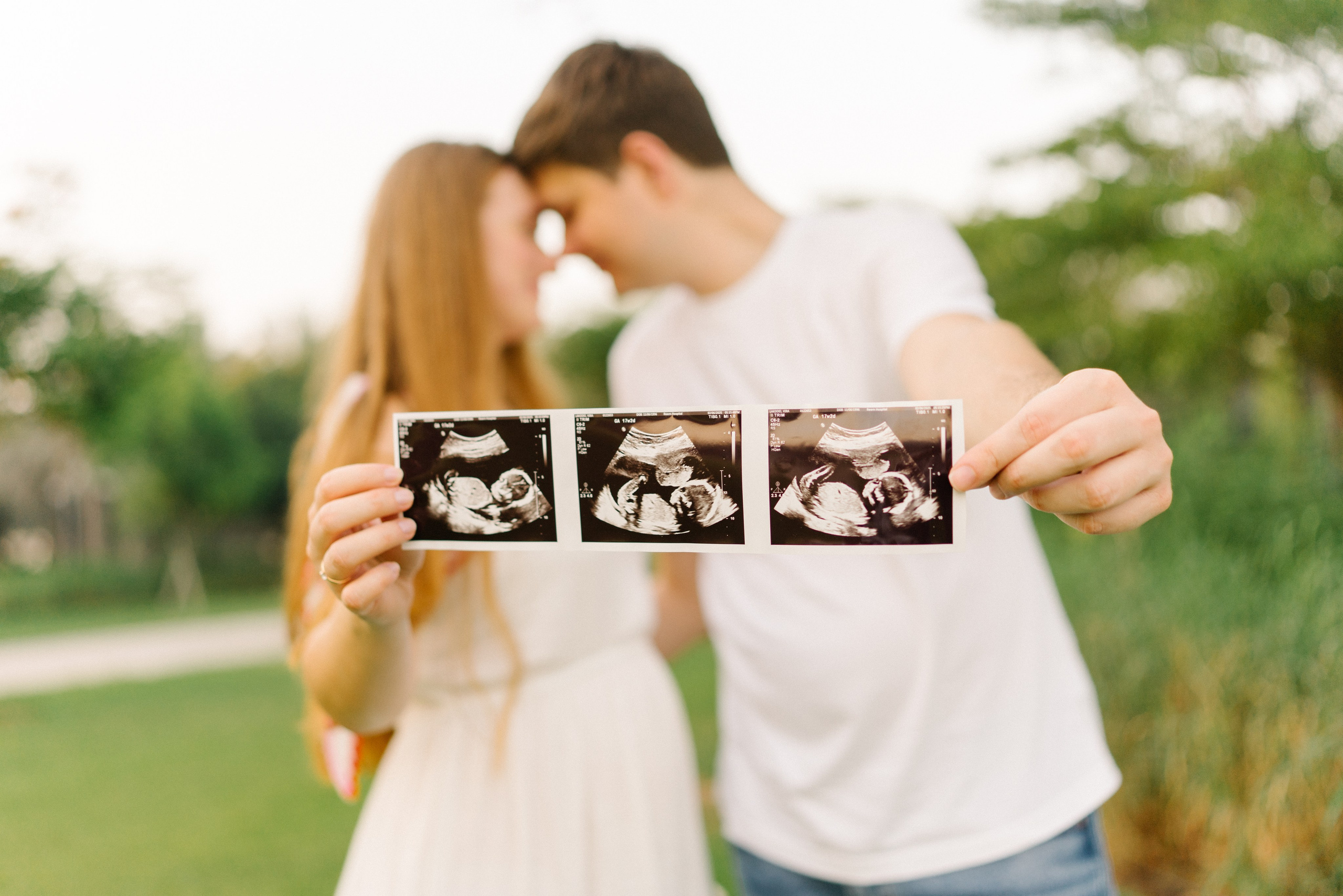 Um Al Amarat Park Pregnancy. Professional Photographer Abu Dhabi, Dubai — Yulia Ismoilova | 2025