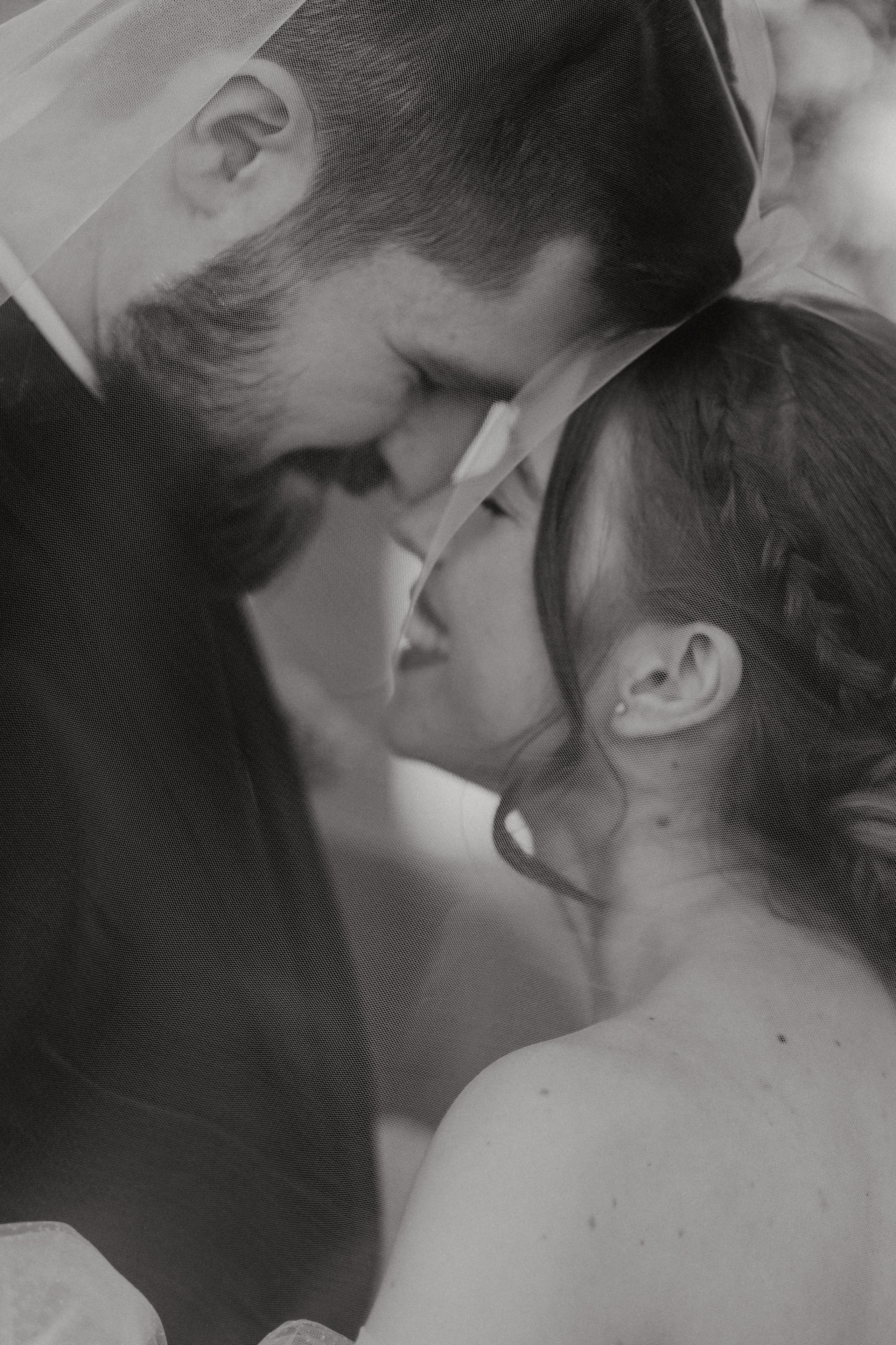 Dănuț & Iulia. Wedding & couple photographer from Romania Rut Vetan