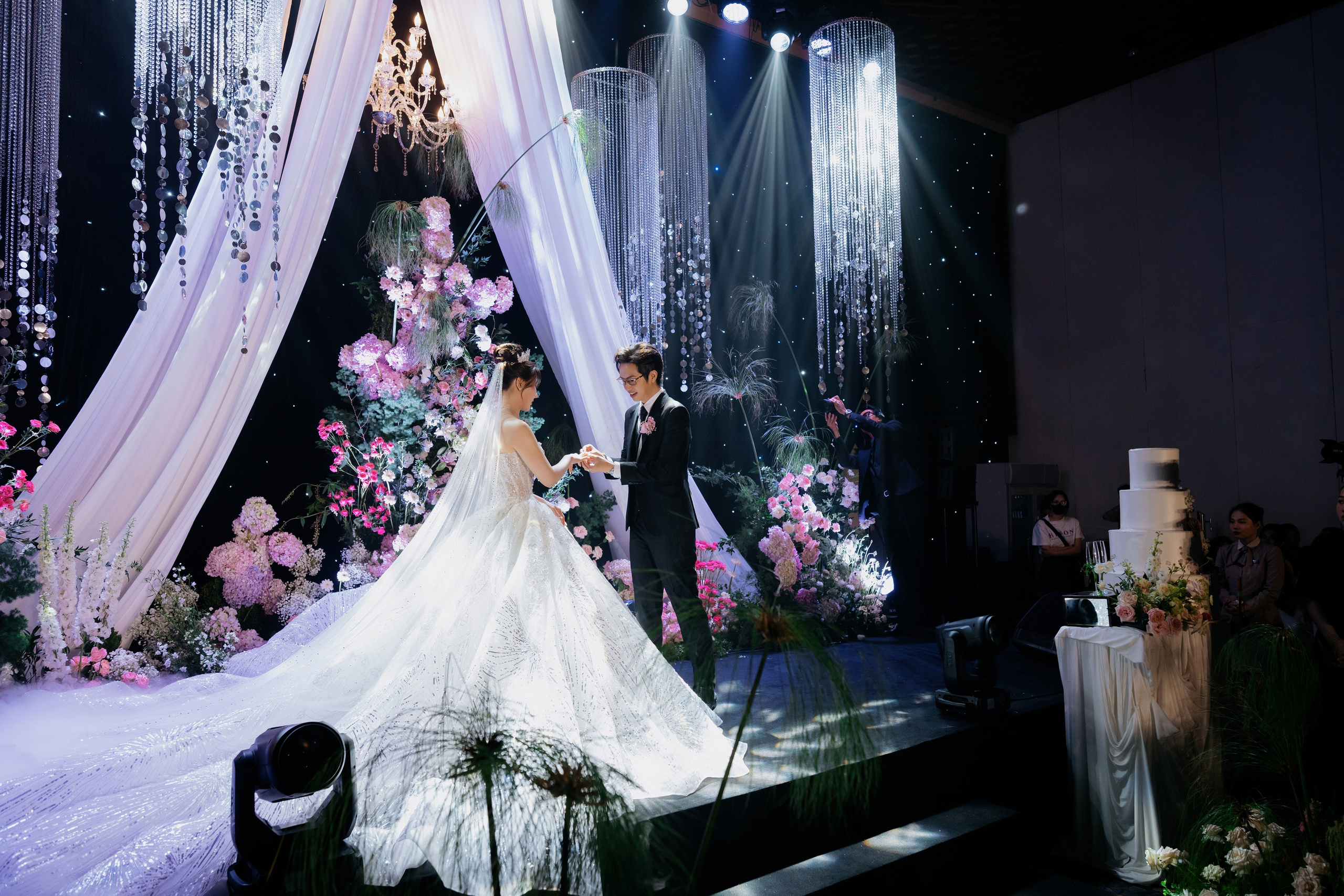 Nicholas & KimThanh / GemCenter 24.05.2026. Nhiếp ảnh gia đám cưới hàng đầu tại Thành Phố Hồ Chí Minh