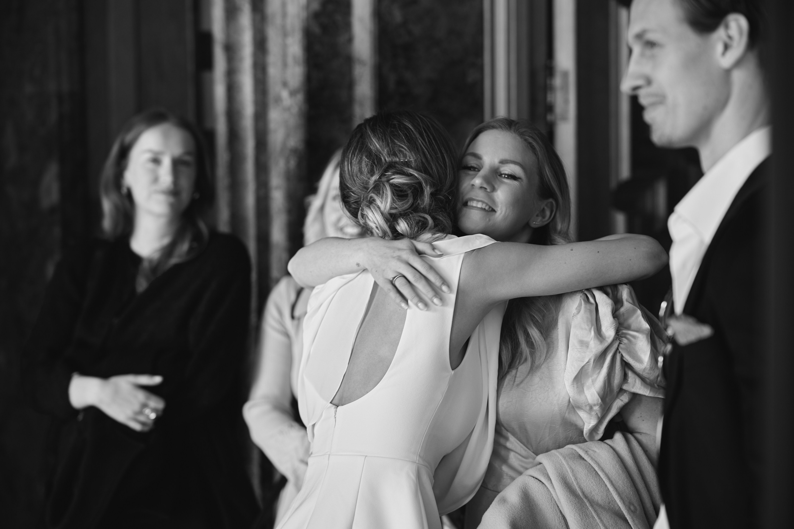 Dokumentarisk og ekte bryllupsfotografil. Bryllupsfotograf i Oslo. André Korsak – candid og dokumentarisk fotograf