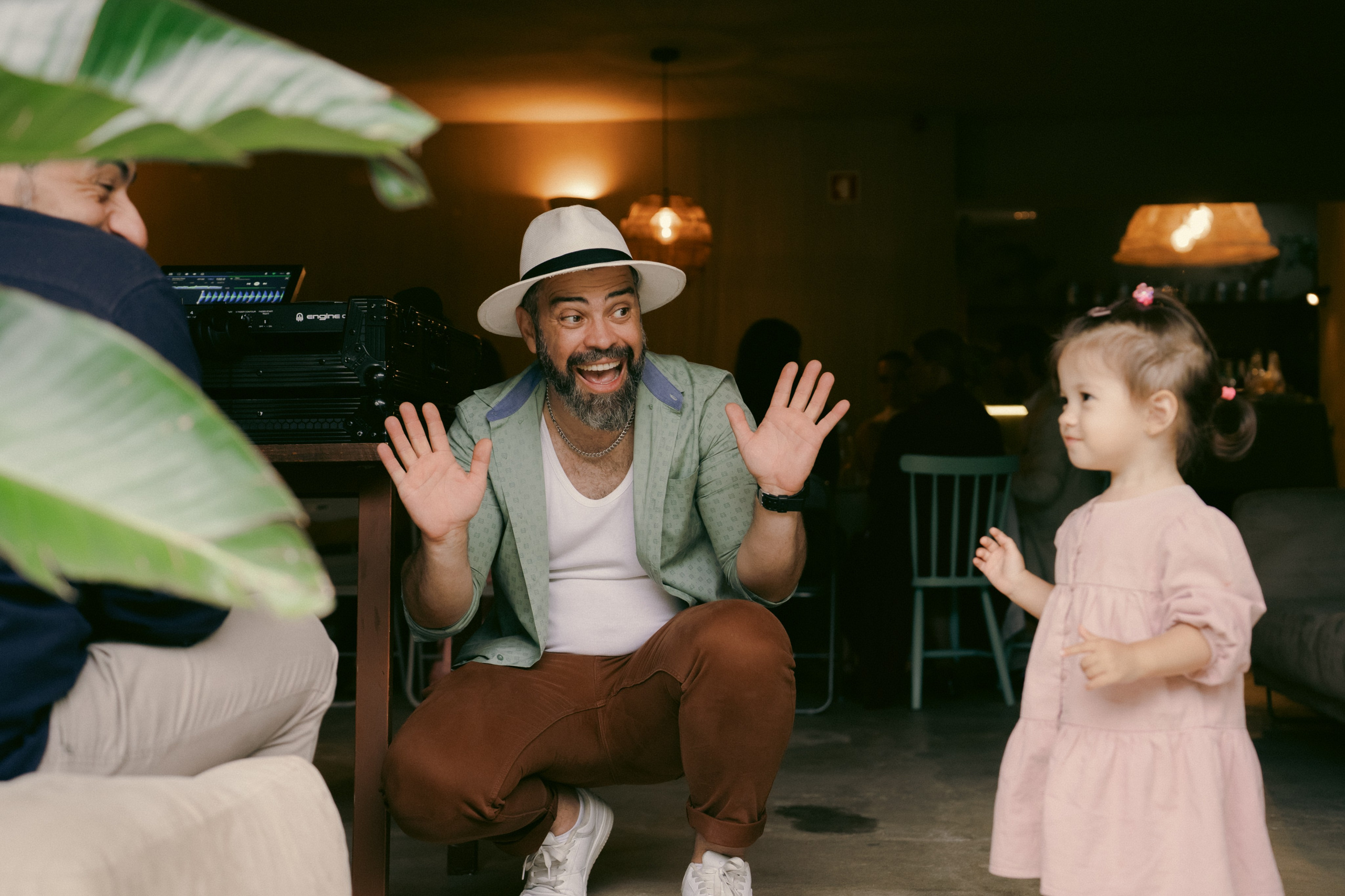 Katerina and Menno. Event Photographer in Lisbon | TheUniverseTour