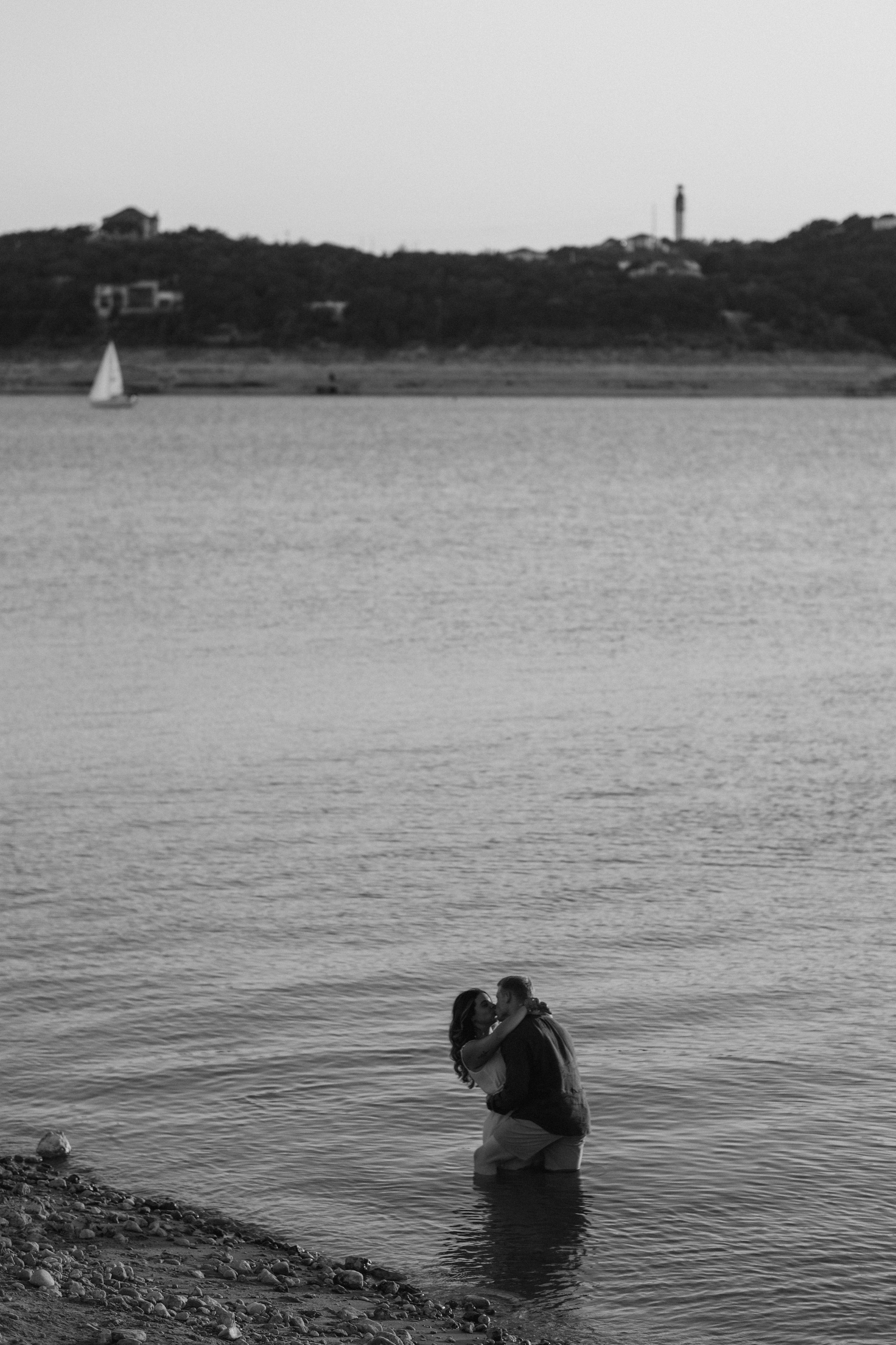 JUST MARRIED. Lens Captures Life