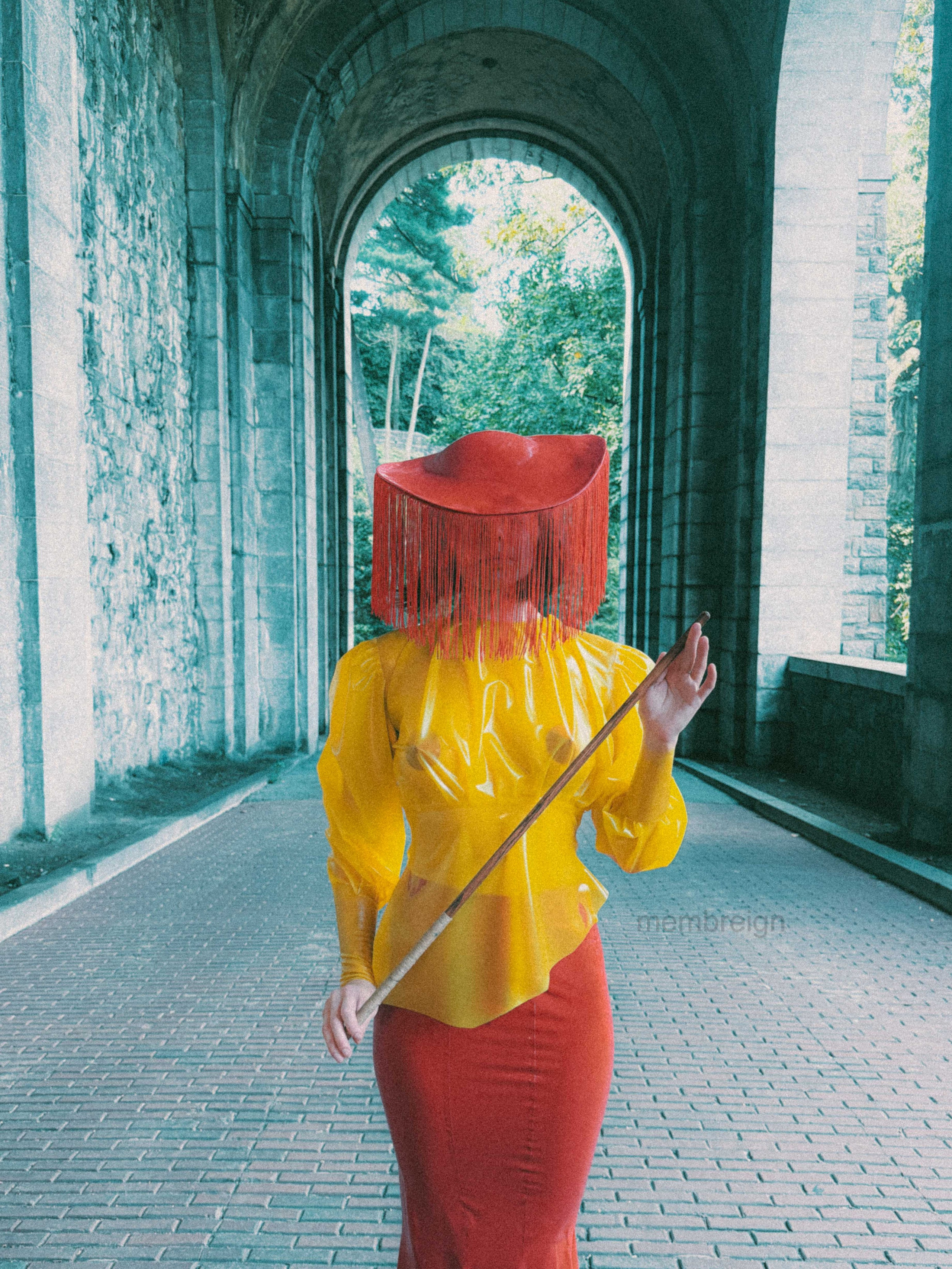 Seeing through. Membreign