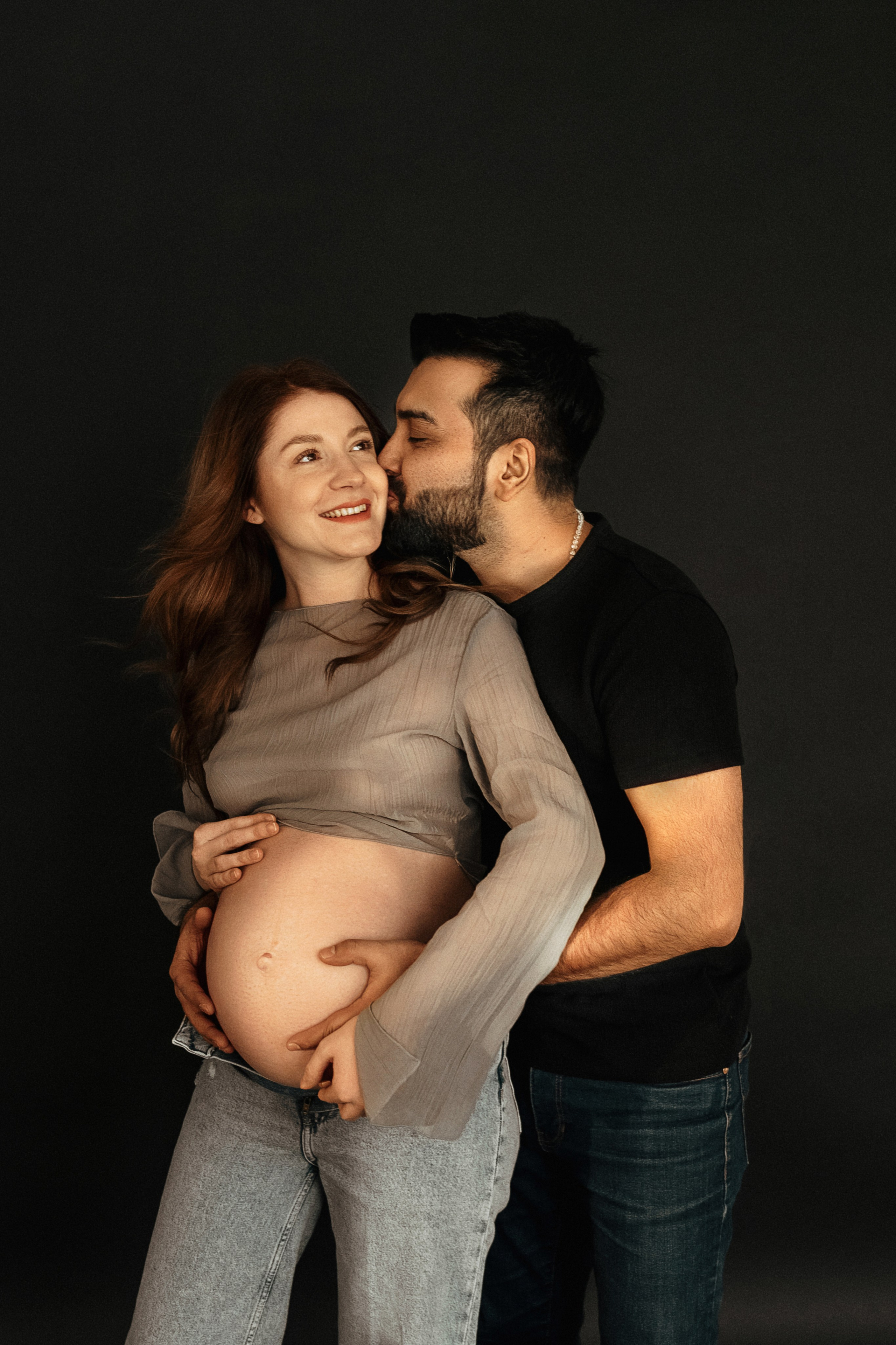 Maternity photography. Aigul Photography — wedding, newborn, and family photographer