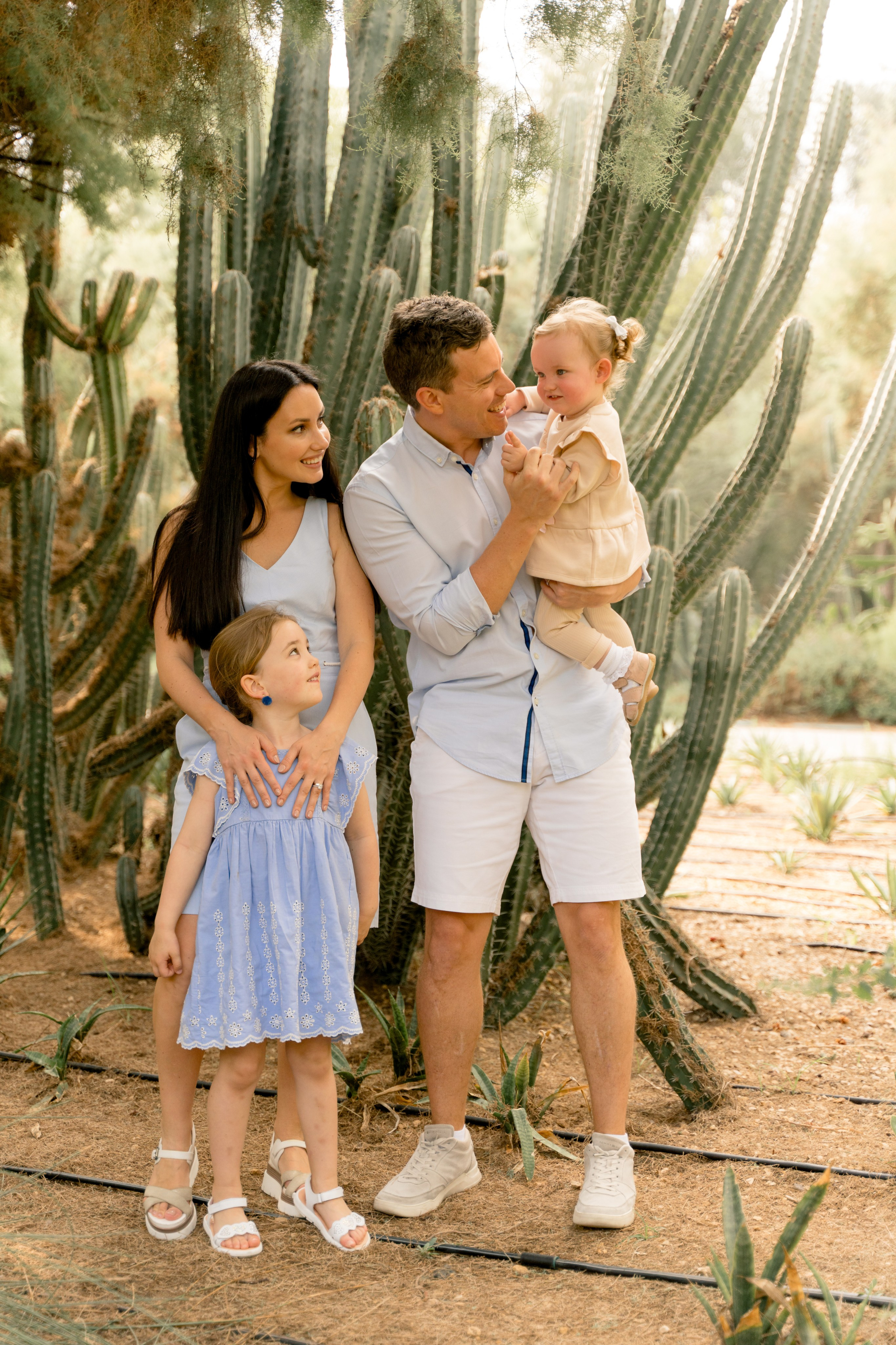 Фотосессия в Umm Al Emarat Park — природная гармония в центре Абу-Даби. Фотограф в Абу Даби Марина