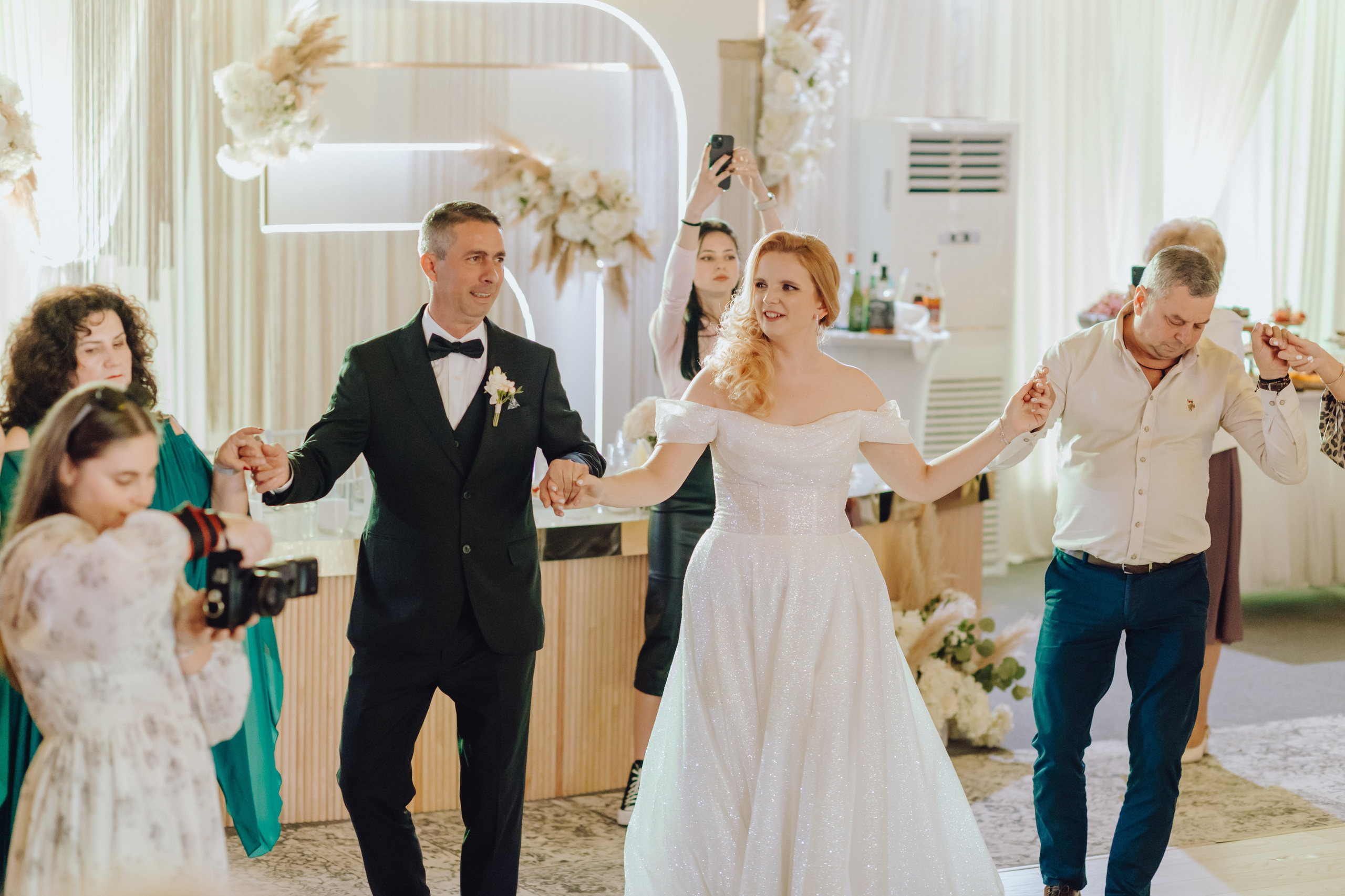 Alexandru & Maria. Wedding & couple photographer from Romania Rut Vetan